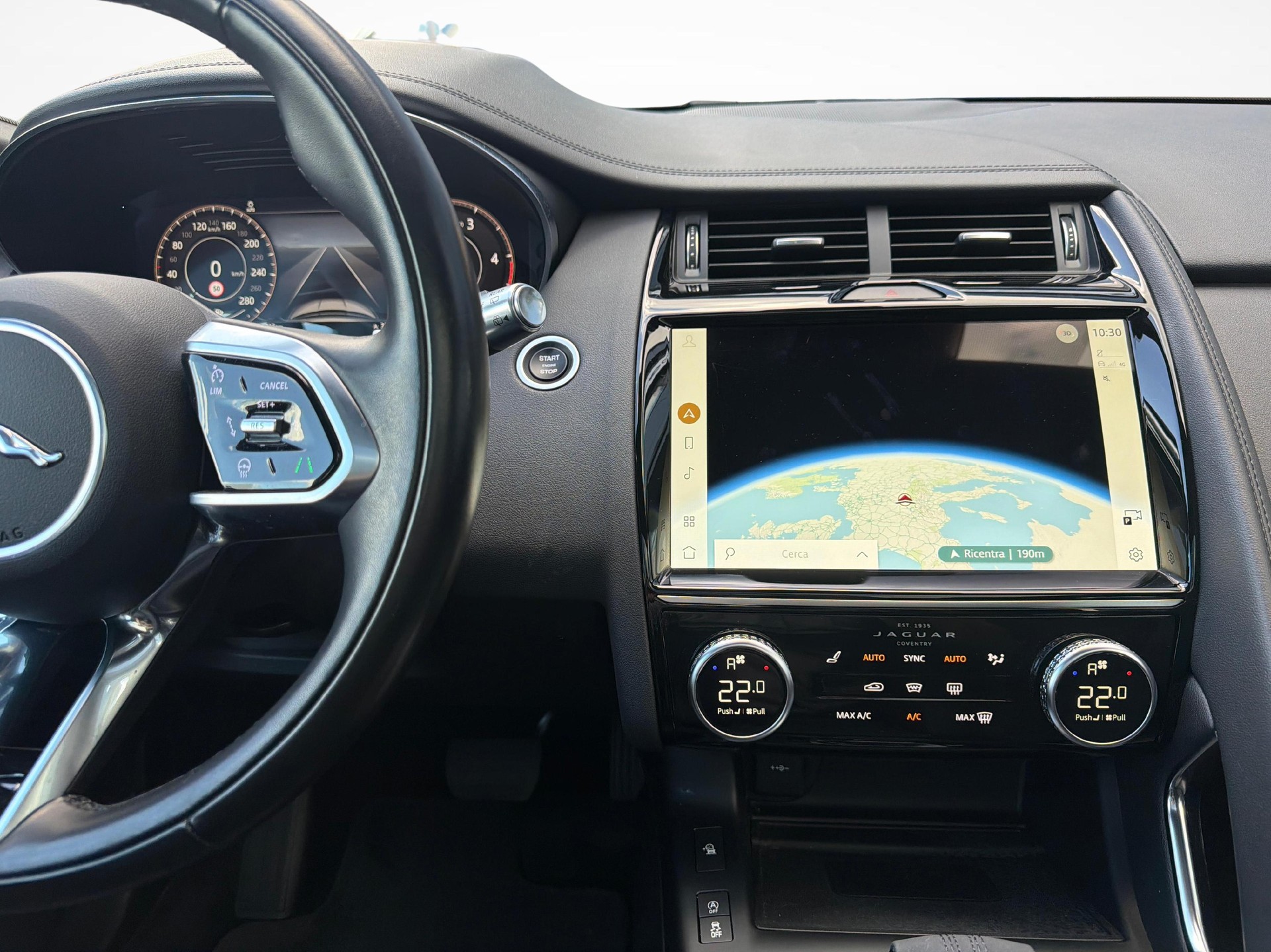 JAGUAR E-Pace 2.0 D I4 165 AWD-image-13