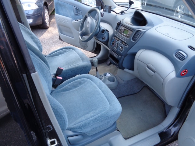 TOYOTA Yaris Verso 1.3 Linea Sol-image-10