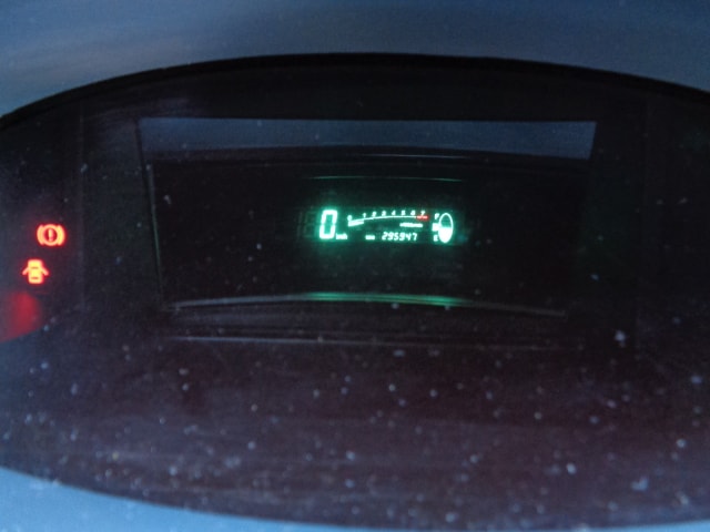 TOYOTA Yaris Verso 1.3 Linea Sol-image-9