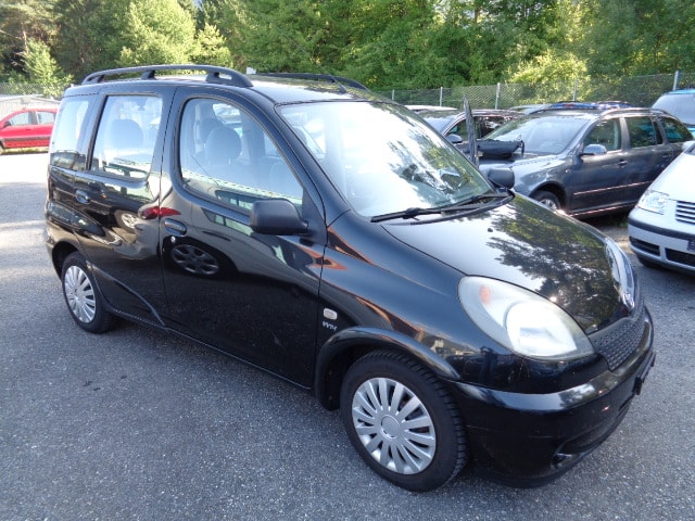 TOYOTA Yaris Verso 1.3 Linea Sol-image-11
