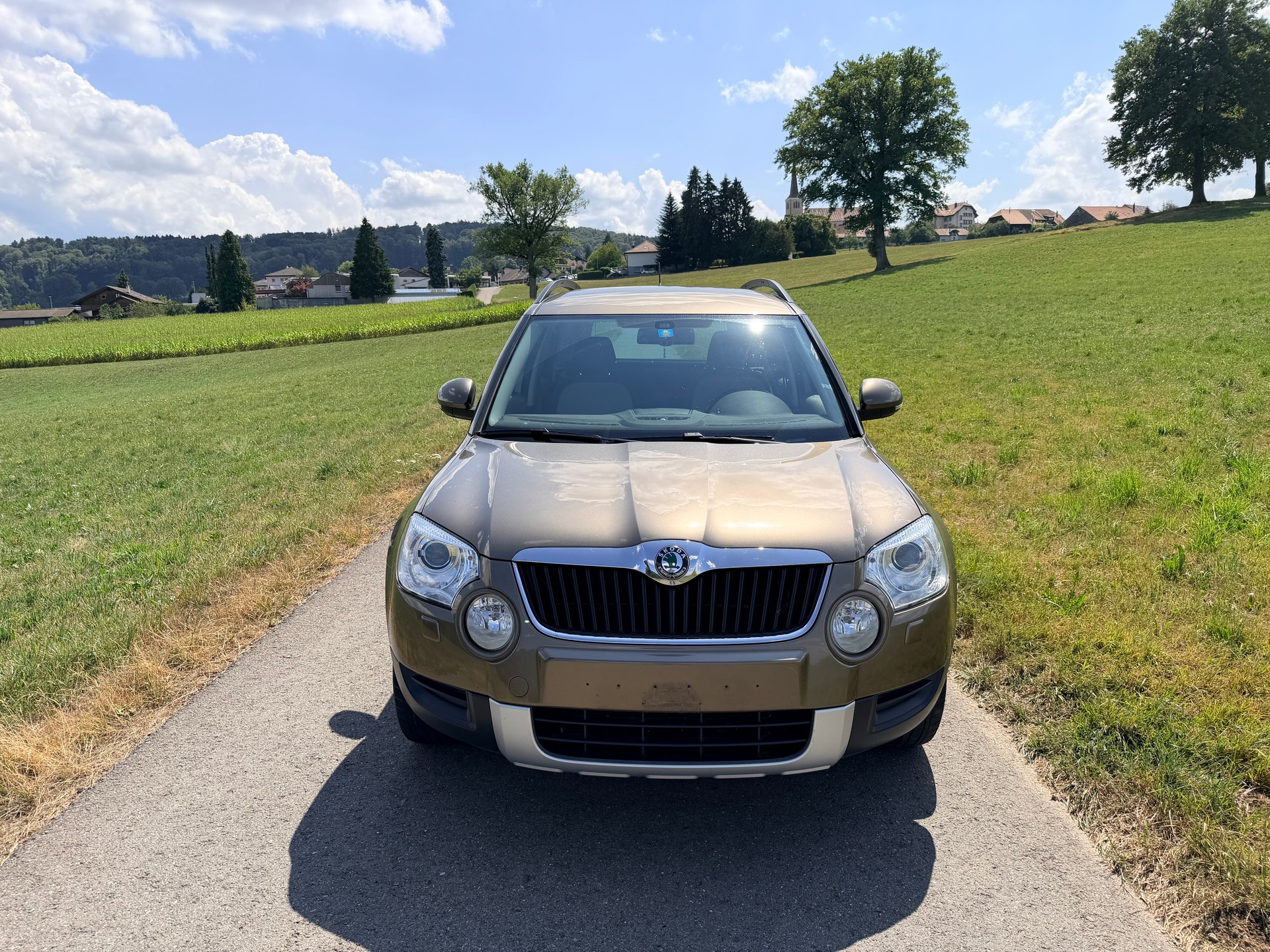 SKODA Yeti 2.0 TDI Adventure II 4x4 DSG+FAP neuf+courroie+pompe à eau+Crochet 2000kg-image-1