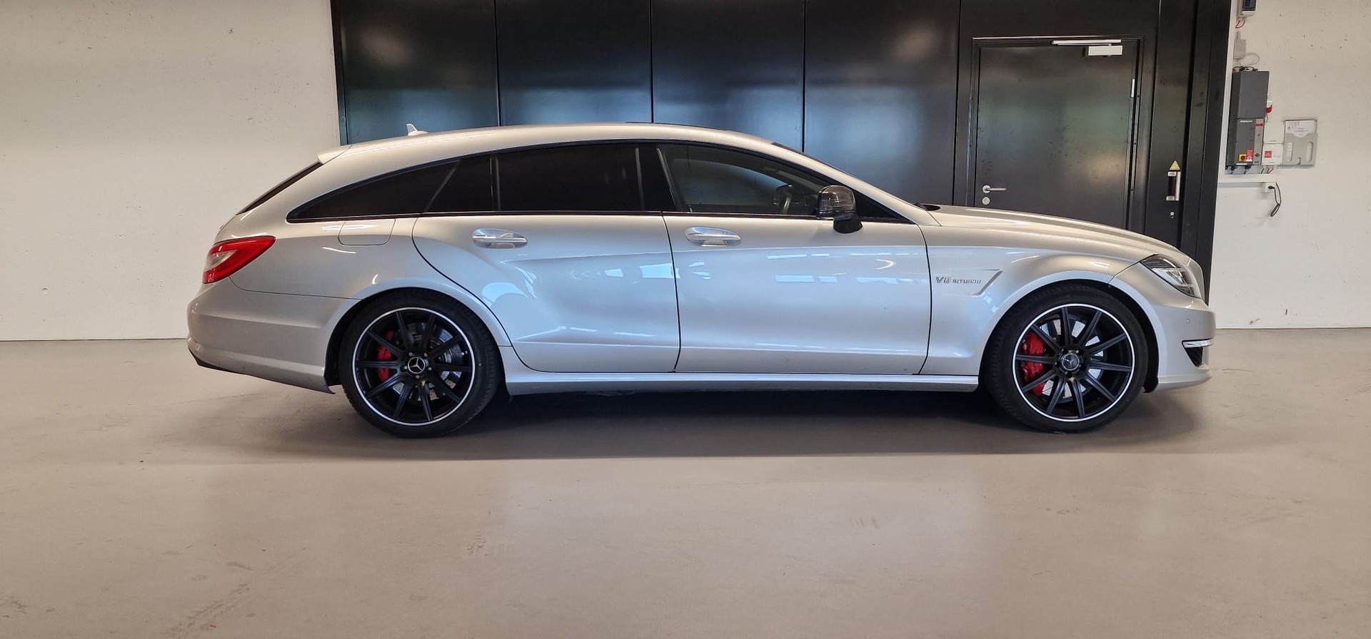 MERCEDES-BENZ CLS Shooting Brake 63 AMG S 4Matic Speedshift MCT-image-2