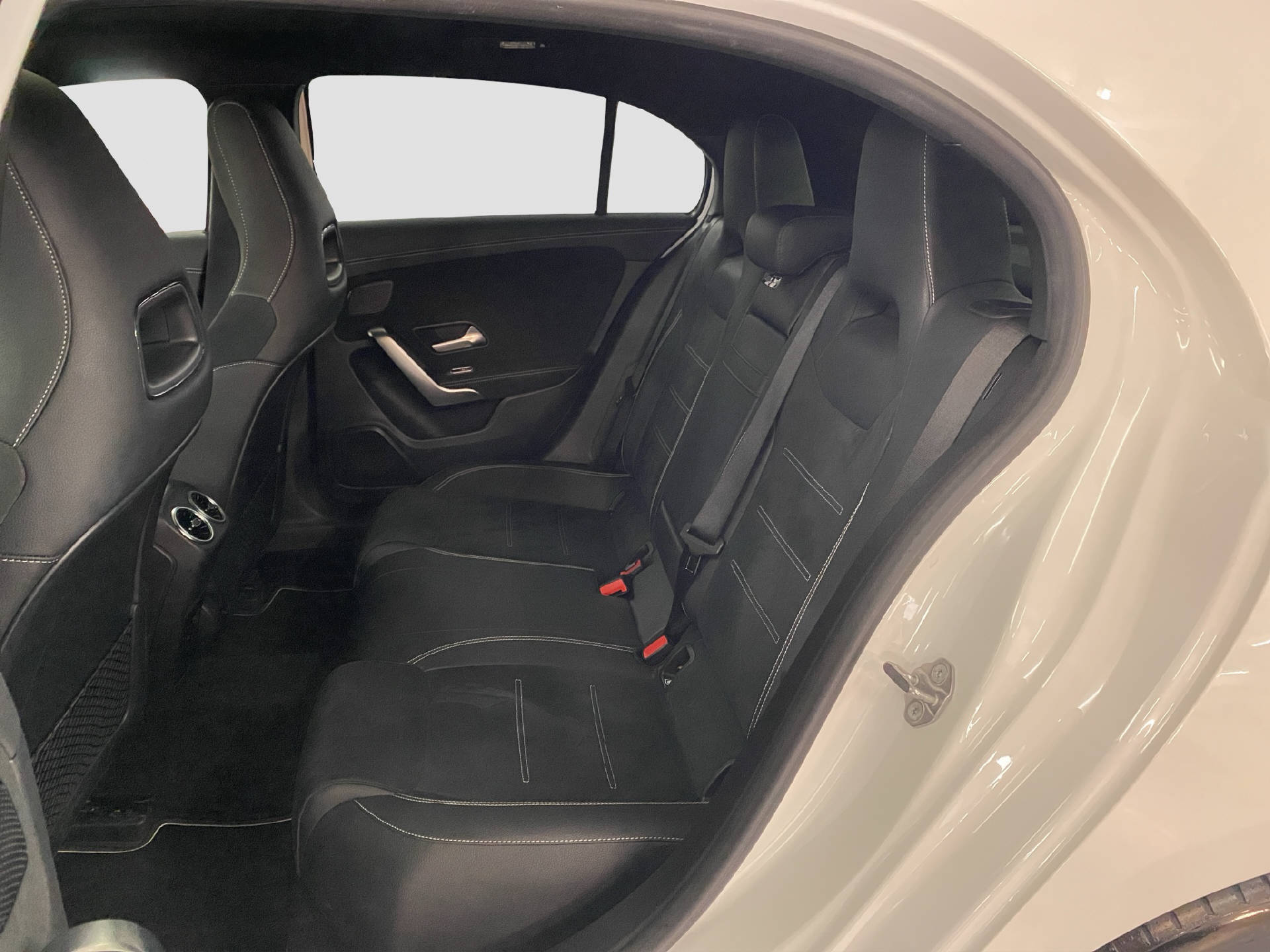 MERCEDES-BENZ A 180 SE Line-image-11