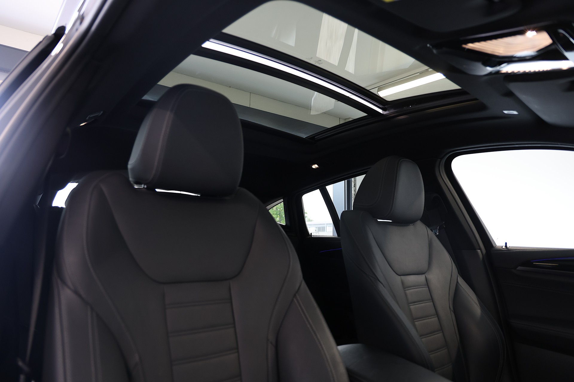 BMW X4 M40d-image-14