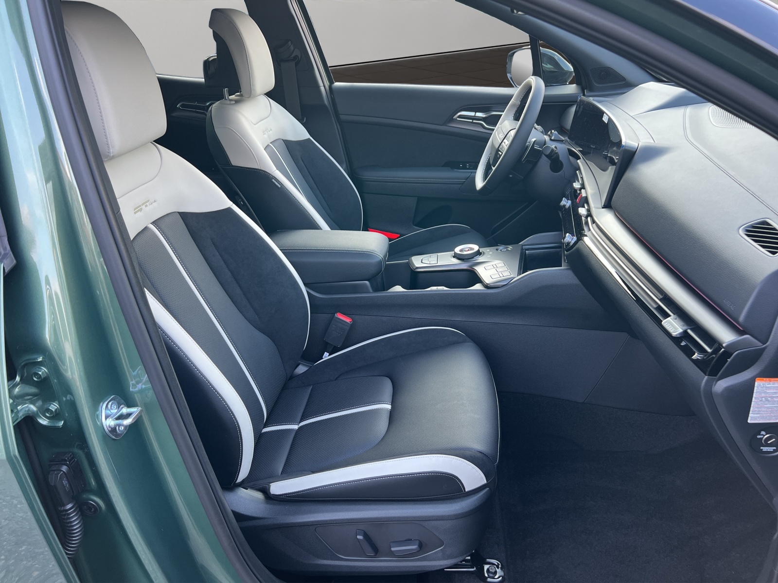 KIA Sportage 1.6T-GDi HEV GT-Line 4x4 A / Panodach / CH-Herstellergarantie & Leasingaktion ab 0.99%-image-9