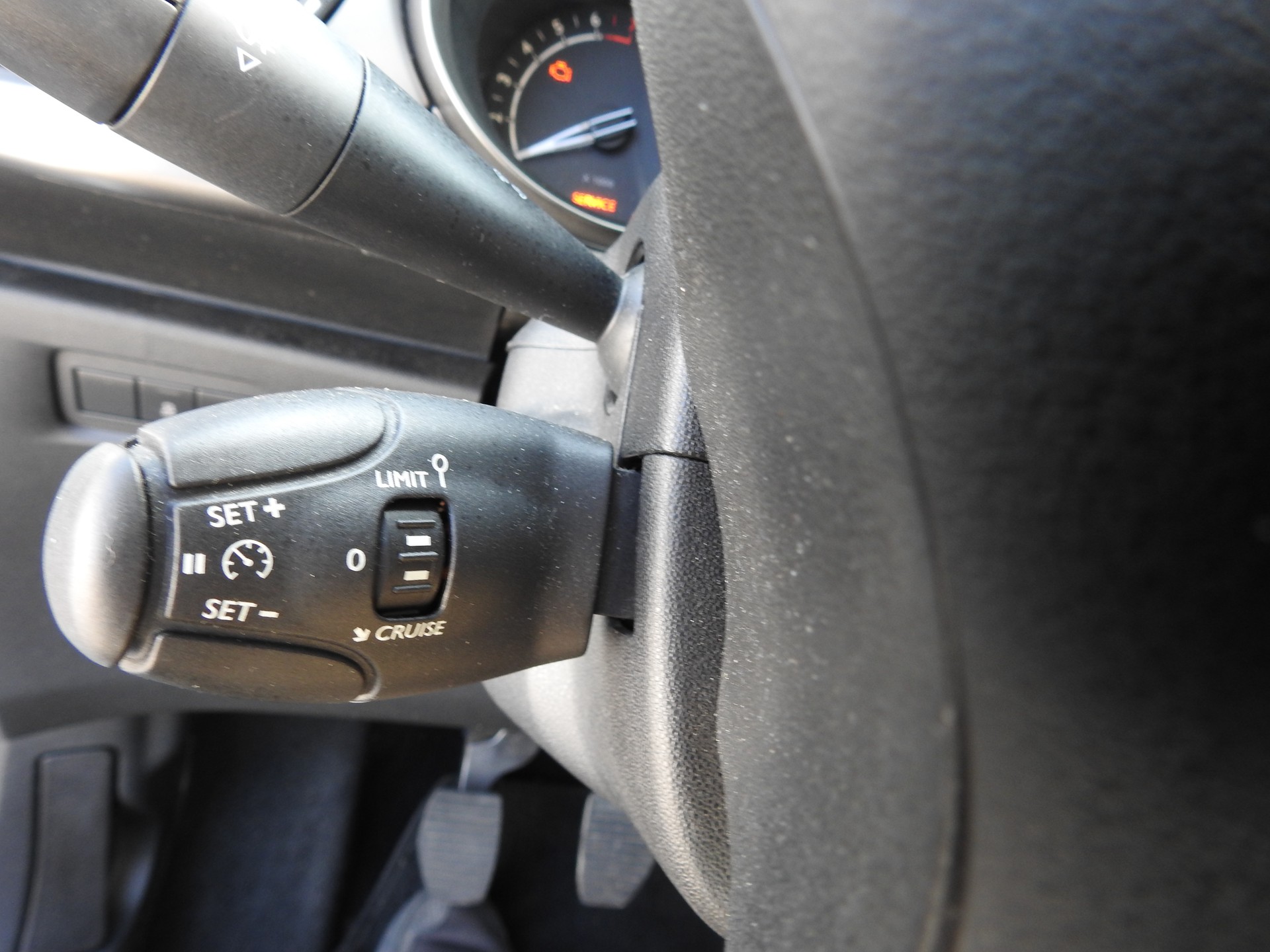 CITROEN C3 1.2i Exclusive-image-24