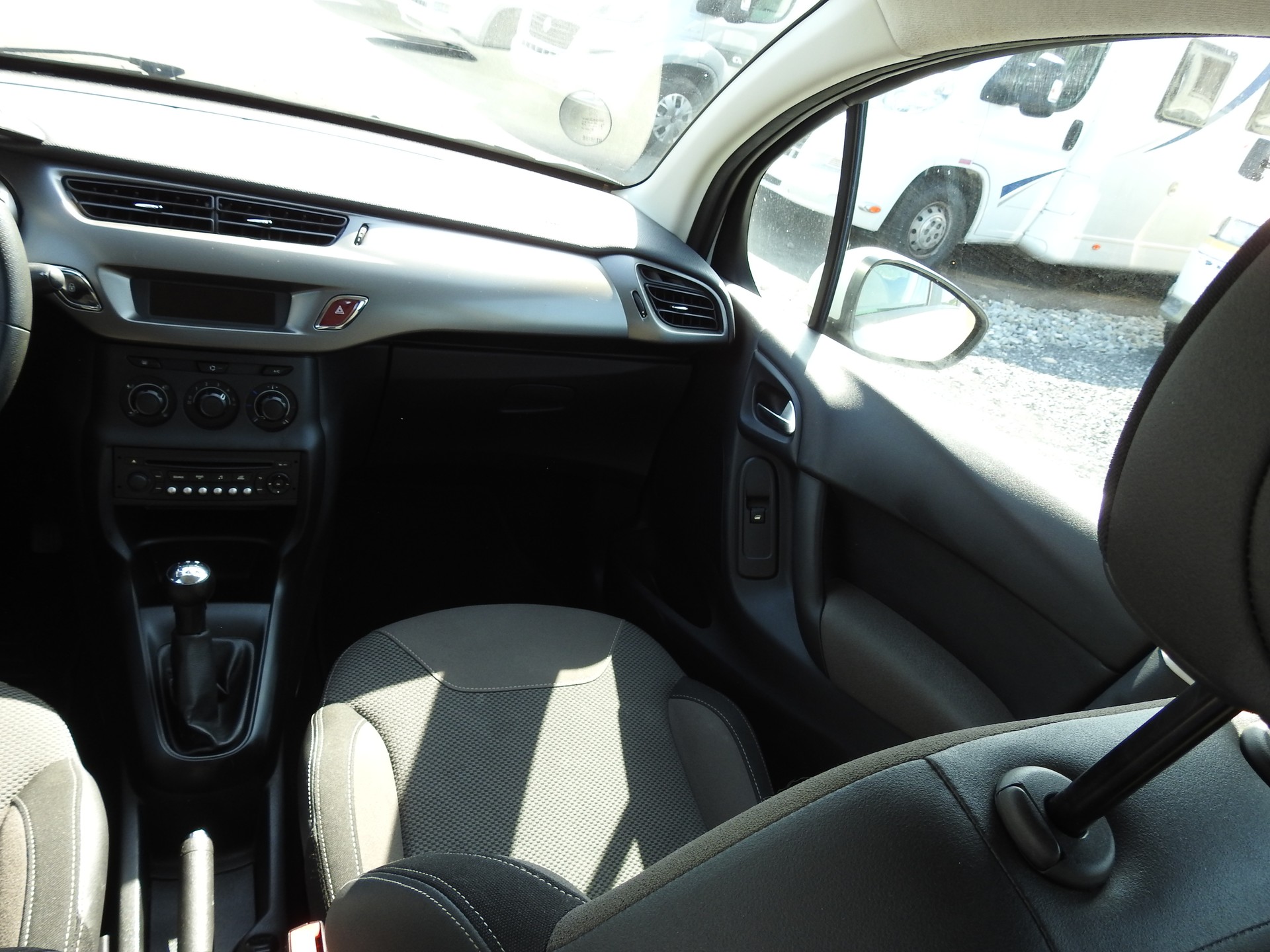 CITROEN C3 1.2i Exclusive-image-18