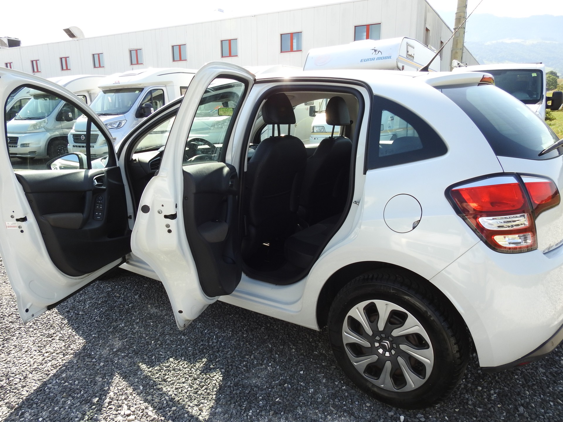 CITROEN C3 1.2i Exclusive-image-15
