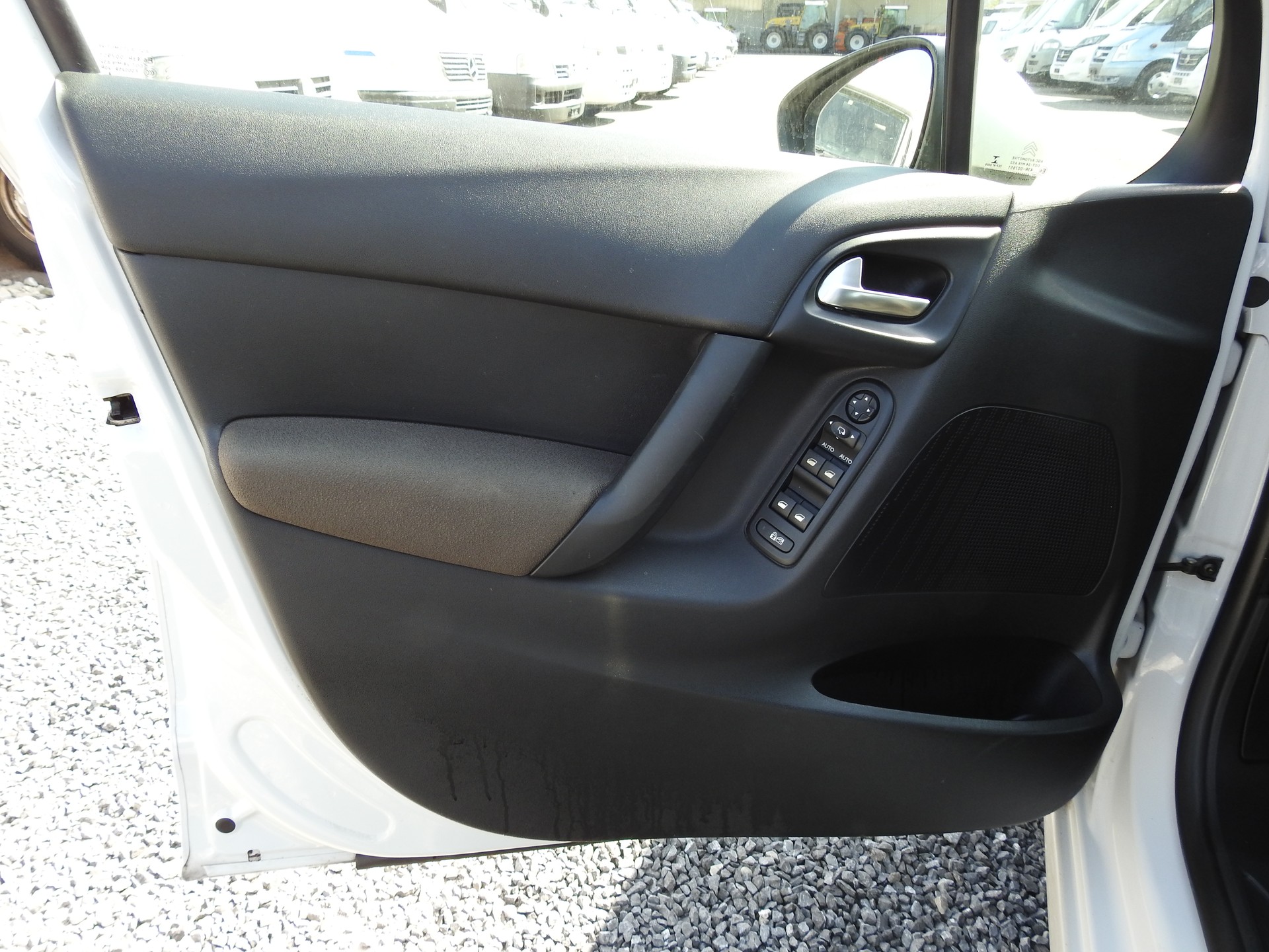 CITROEN C3 1.2i Exclusive-image-11