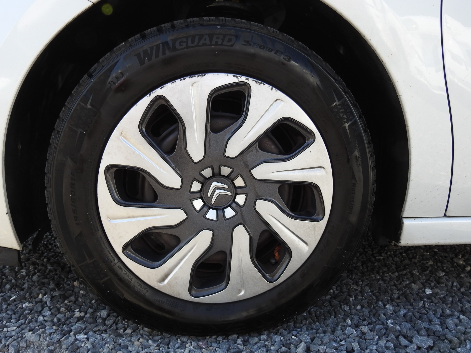 CITROEN C3 1.2i Exclusive-image-9