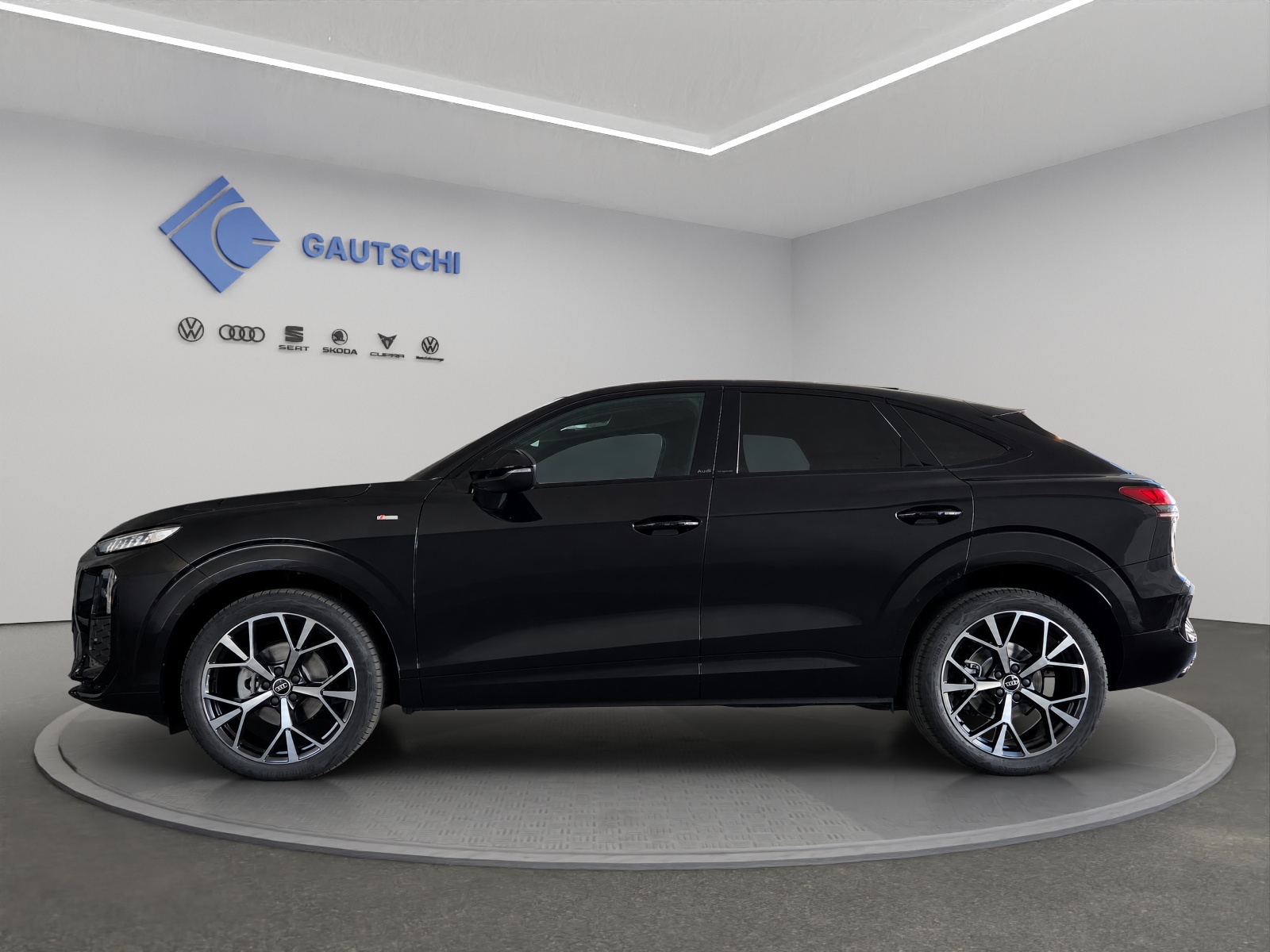 AUDI Q3 Sportback 110 kW TFSI S tronic-image-1