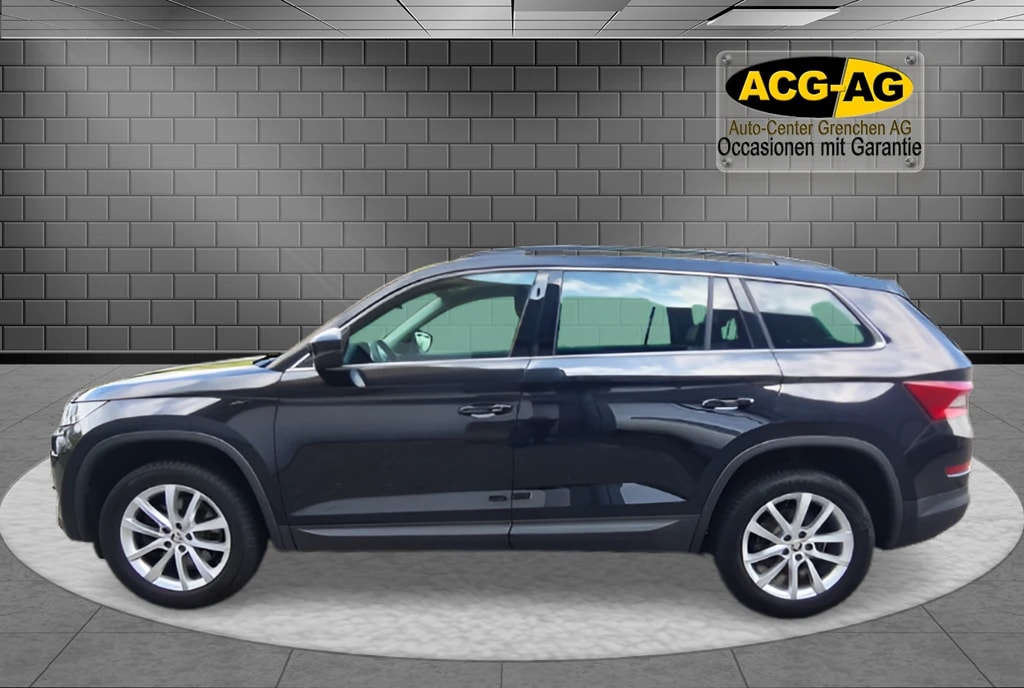 SKODA Kodiaq 2.0 TDI SCR Style 4x4 DSG ** 7-Plätzer ** Gr-Navi ** RF-Kamera ** Sitzheizung ** Totwinkel-Assist ** Panorama-Glasdach **-image-3