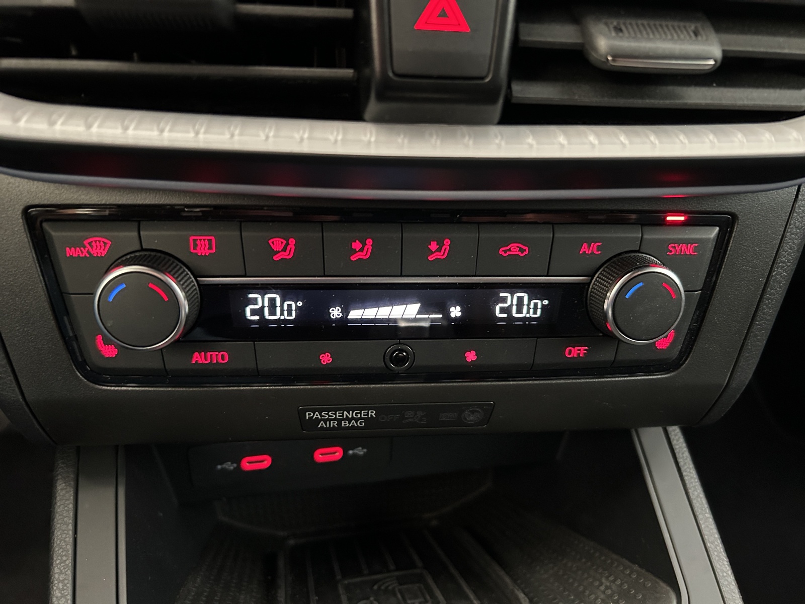 SEAT Ibiza 1.0 EcoTSI FR DSG - Rückfahrkamera - NAVI - Sitzheizung - LED Scheinwerfer-image-12