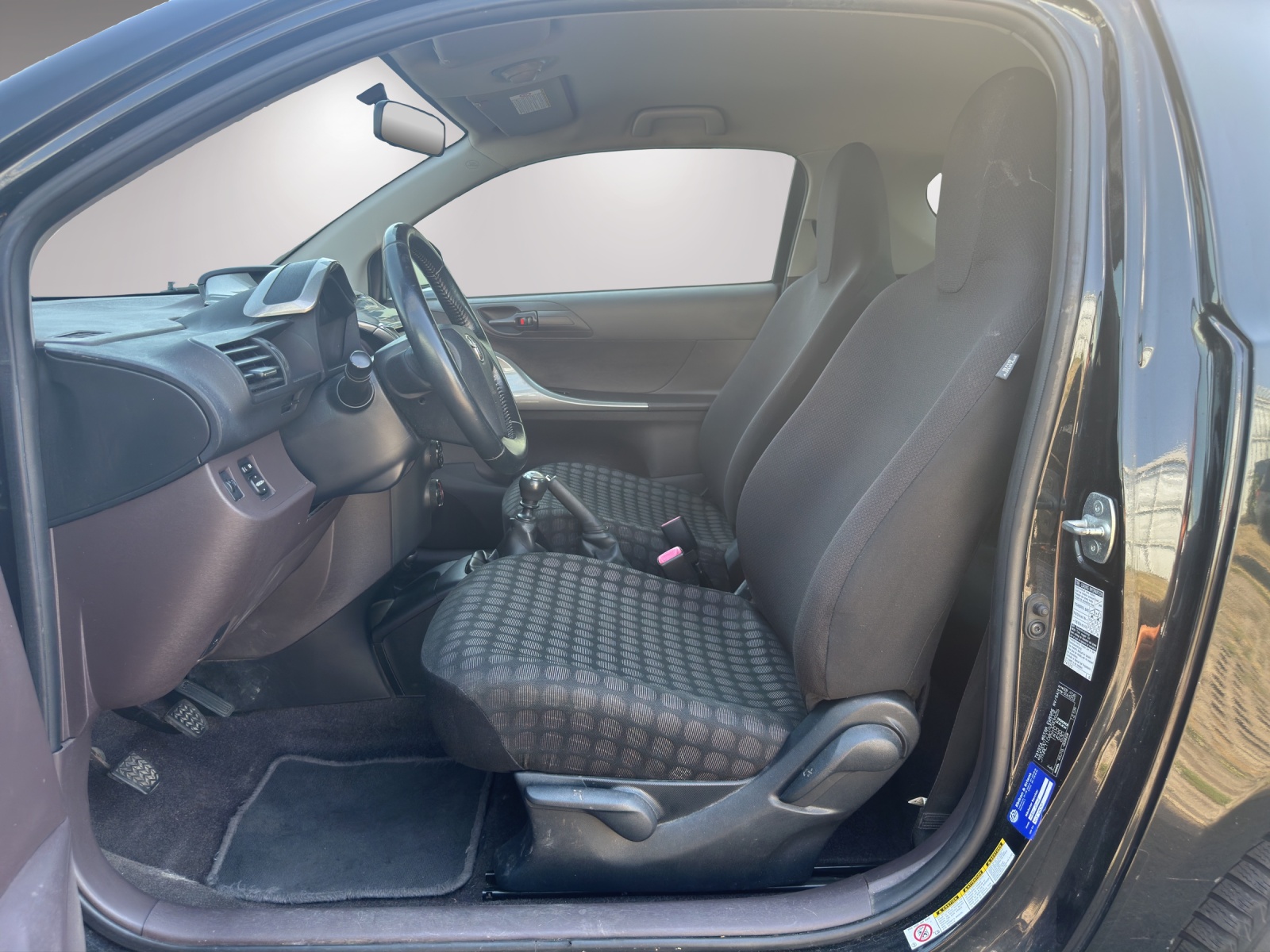 TOYOTA iQ 1.0 VVT-i-image-9