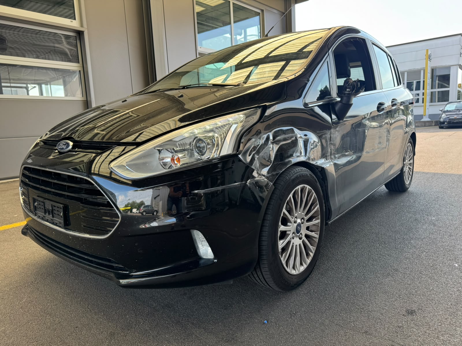 FORD B-Max 1.0 SCTi Titanium-image-0