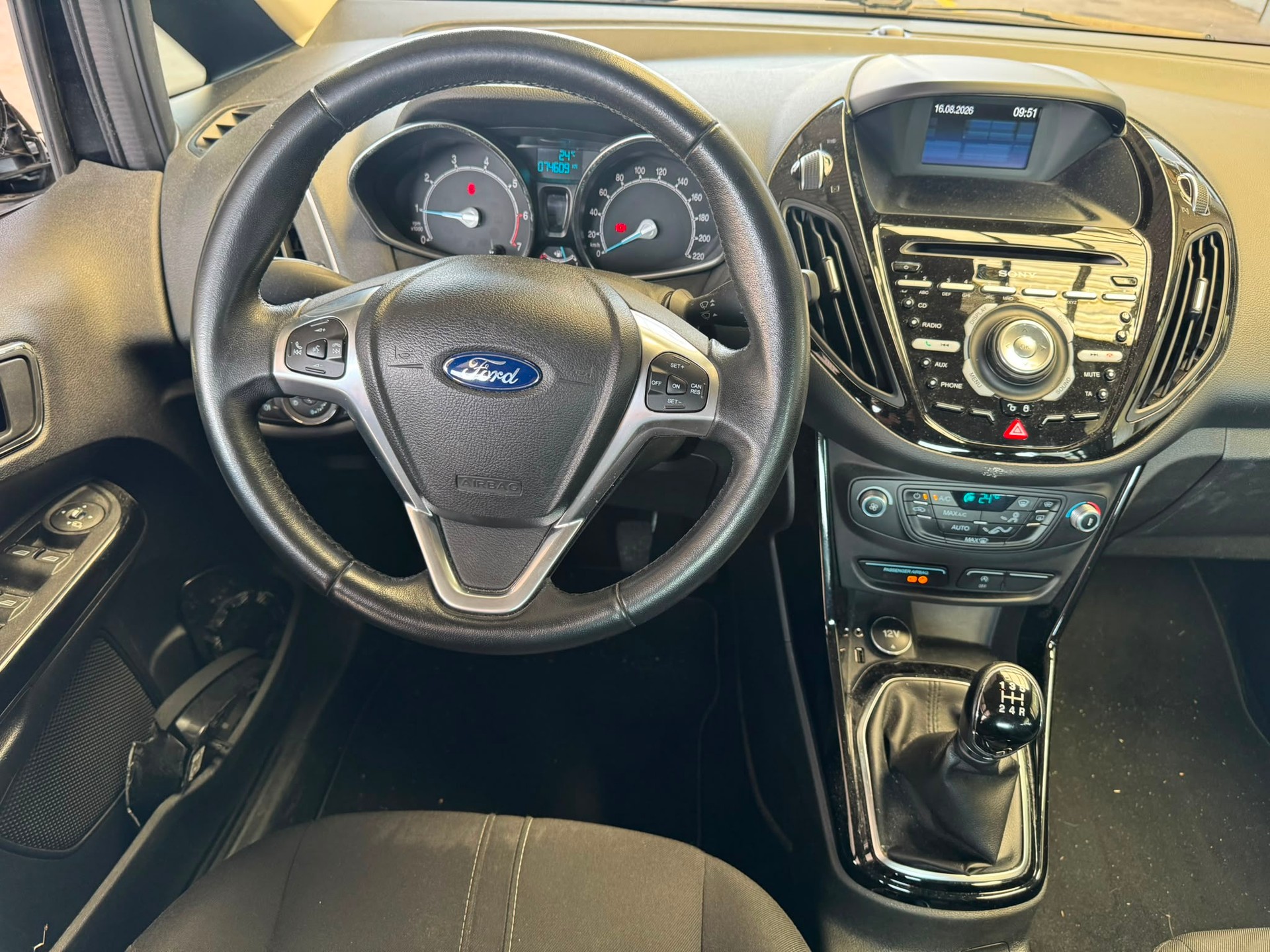 FORD B-Max 1.0 SCTi Titanium-image-12