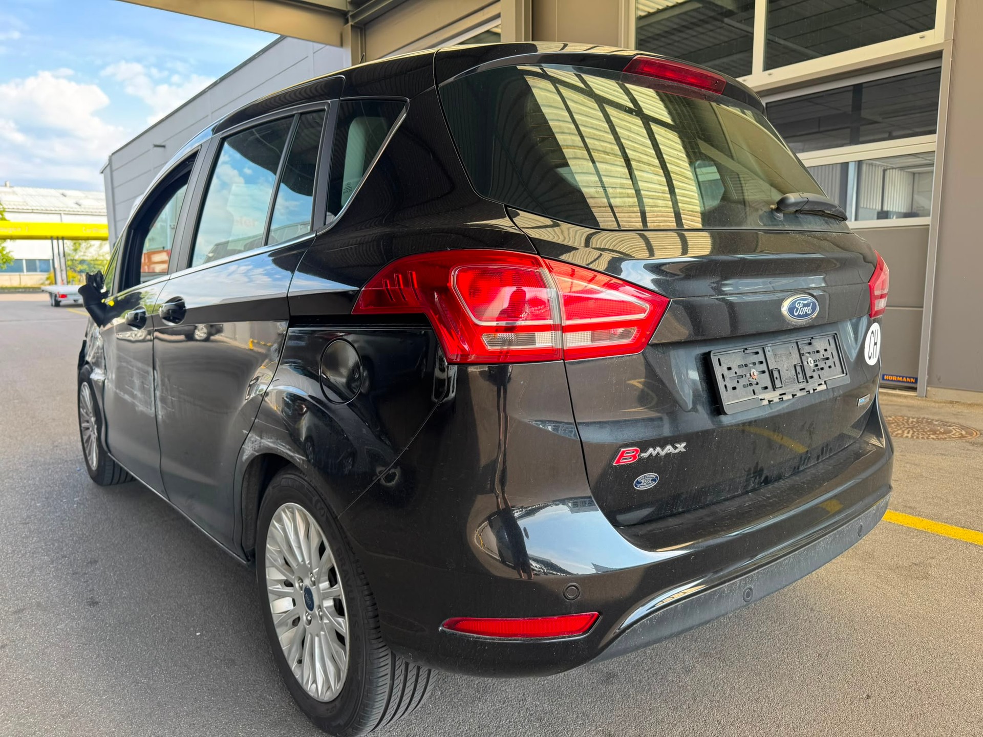 FORD B-Max 1.0 SCTi Titanium-image-7