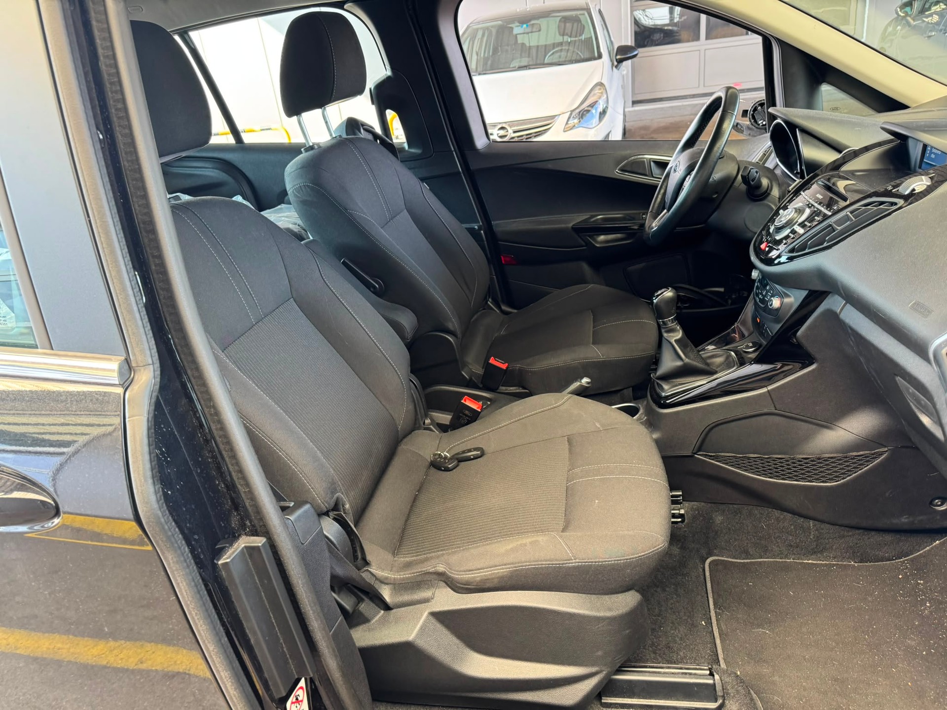 FORD B-Max 1.0 SCTi Titanium-image-15