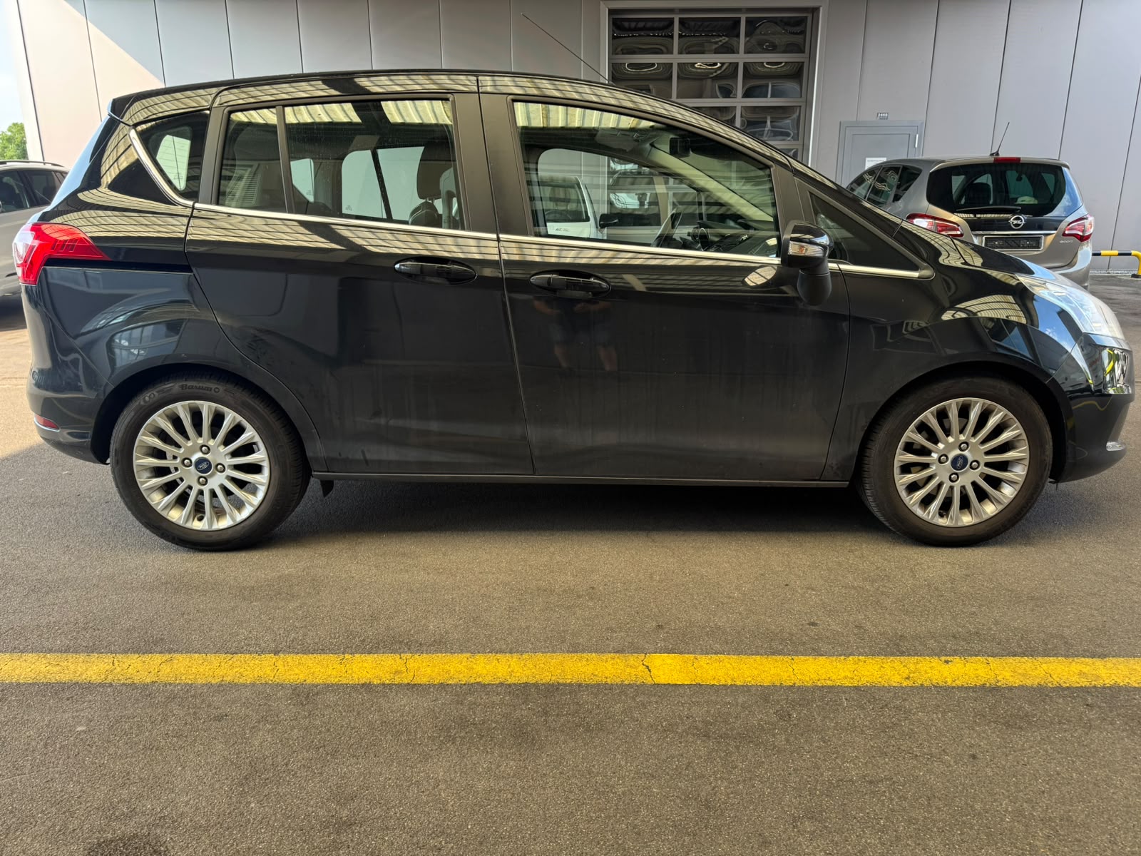 FORD B-Max 1.0 SCTi Titanium-image-4