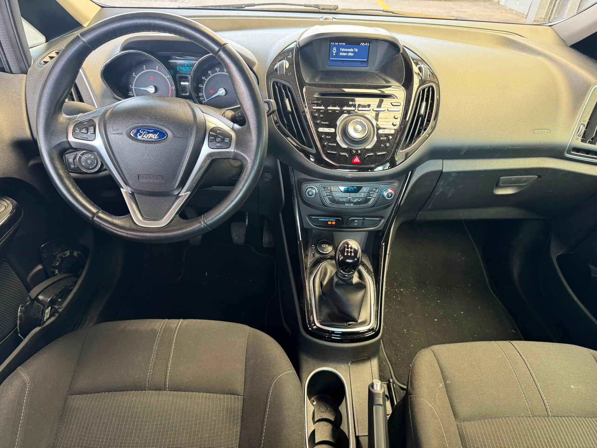 FORD B-Max 1.0 SCTi Titanium-image-11