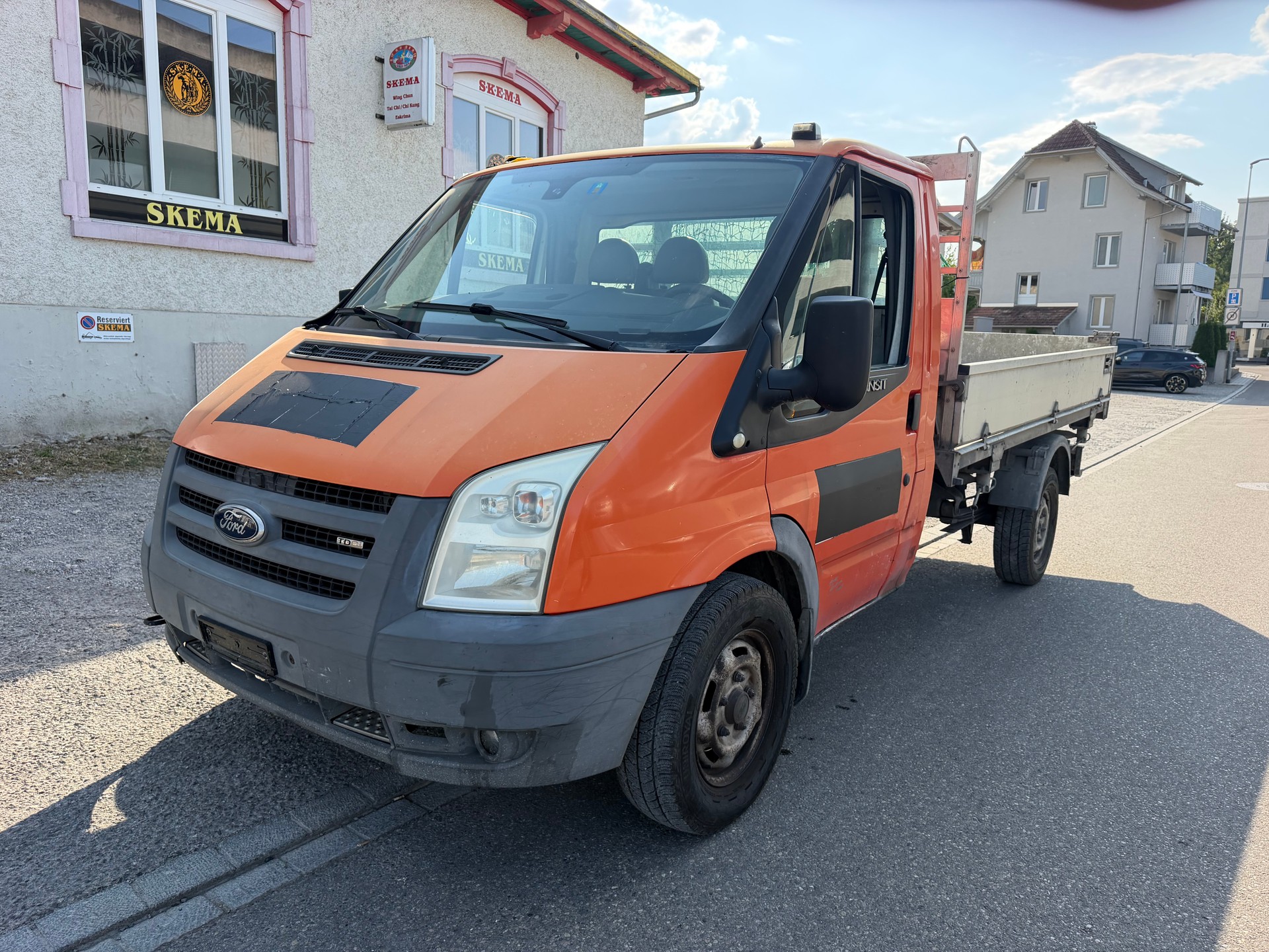 FORD Transit 2.4 TDCi 350 XL Duo-image-6