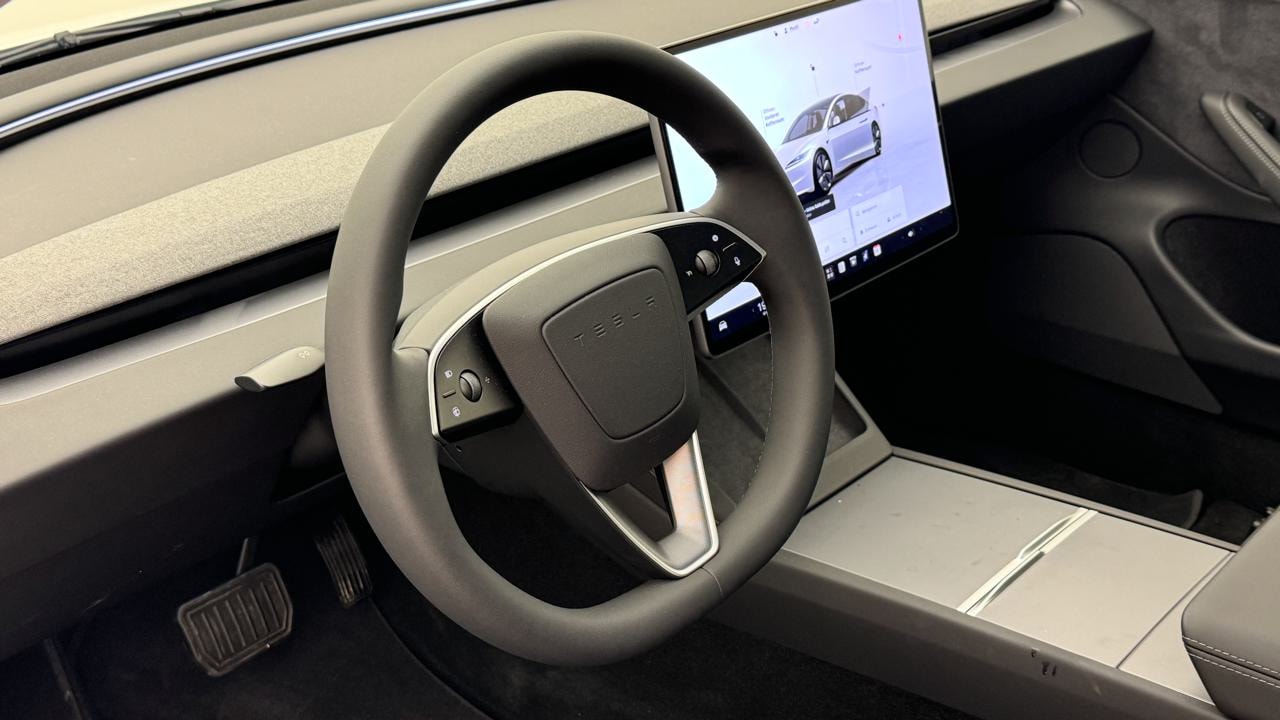 TESLA Model 3 Long Range Dual Motor AWD-image-6