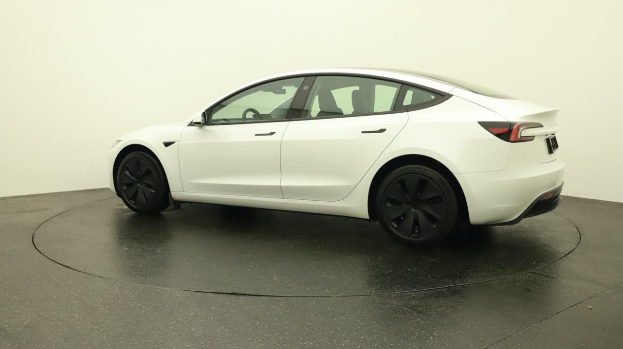 TESLA Model 3 Long Range Dual Motor AWD-image-2