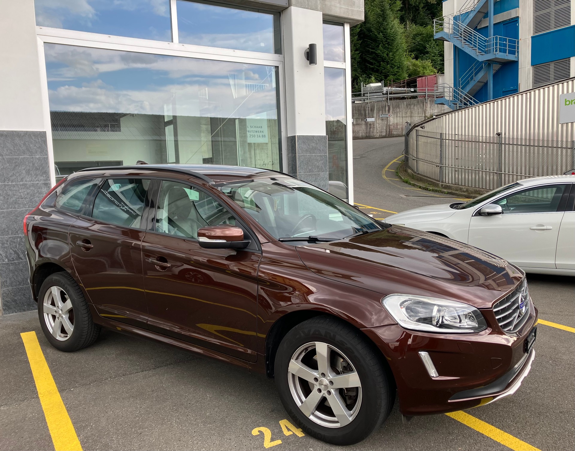 VOLVO XC60 D4 AWD Kinetic Geartronic-image-4