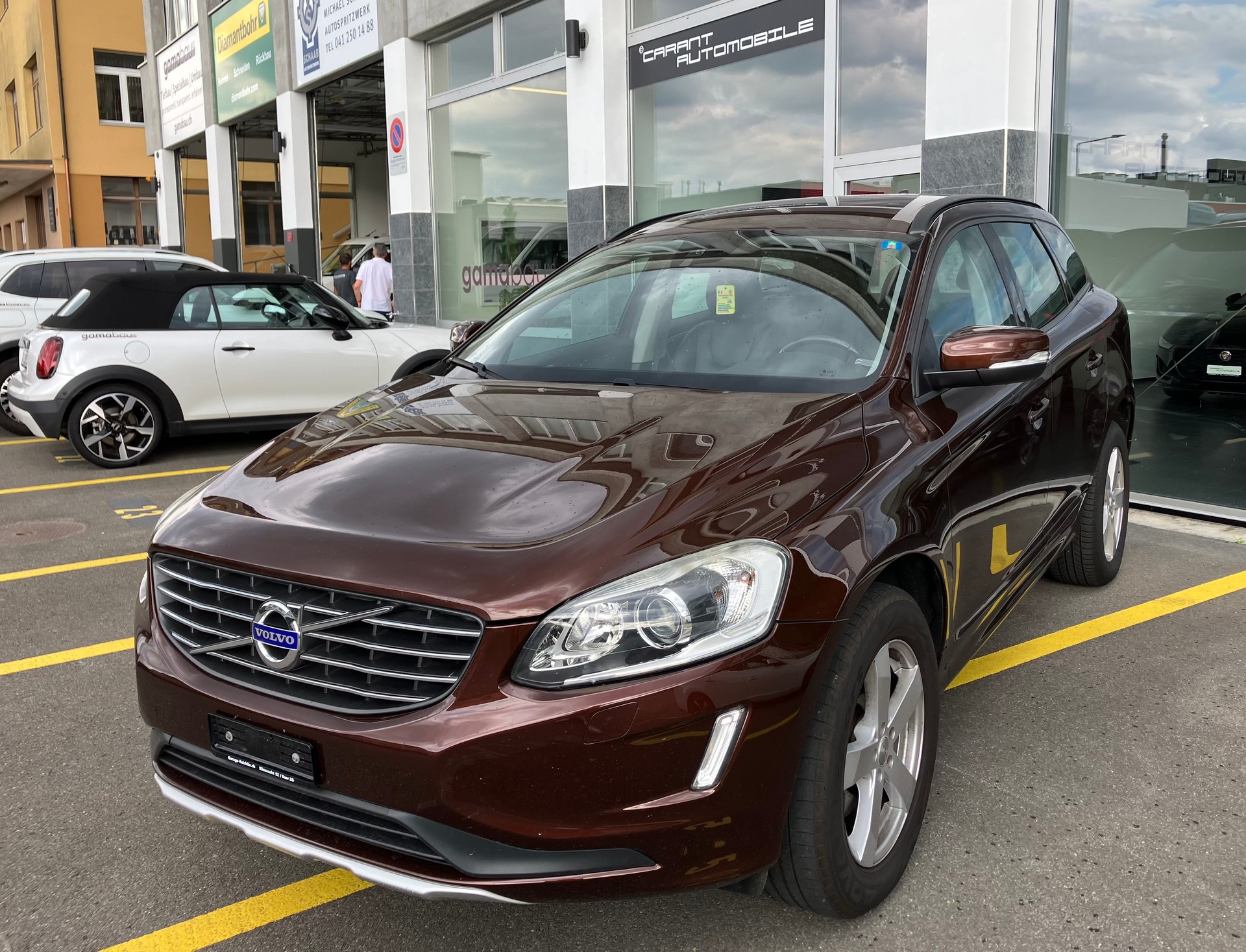 VOLVO XC60 D4 AWD Kinetic Geartronic-image-0