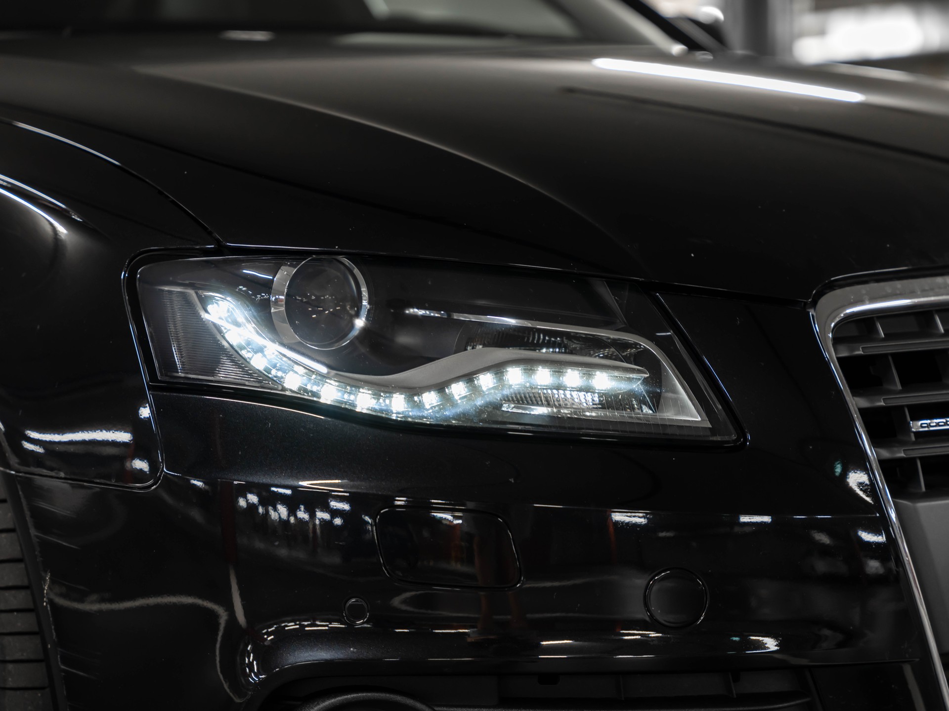 AUDI A4 Avant 2.0 TFSI Quattro S-Tronic S-LINE-image-12