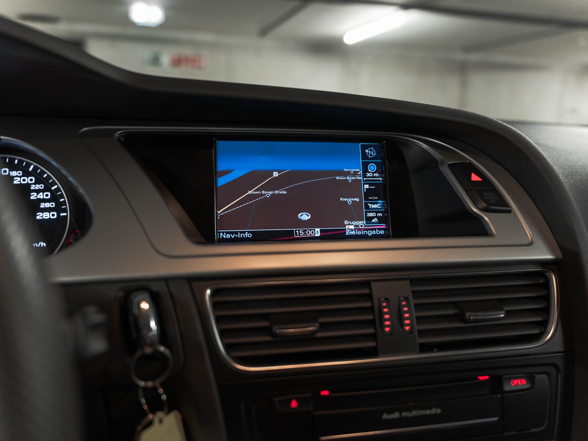 AUDI A4 Avant 2.0 TFSI Quattro S-Tronic S-LINE-image-19