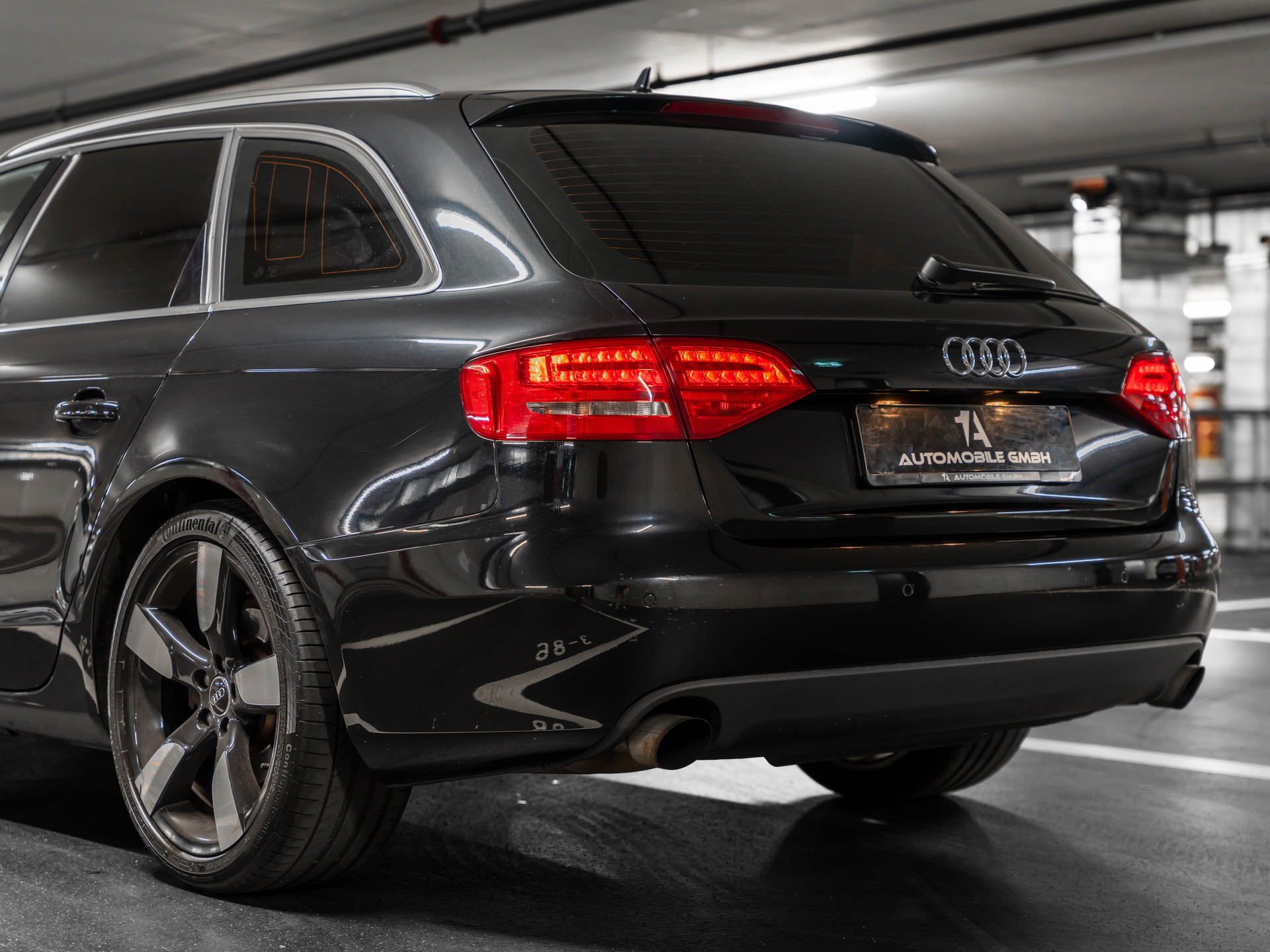 AUDI A4 Avant 2.0 TFSI Quattro S-Tronic S-LINE-image-6