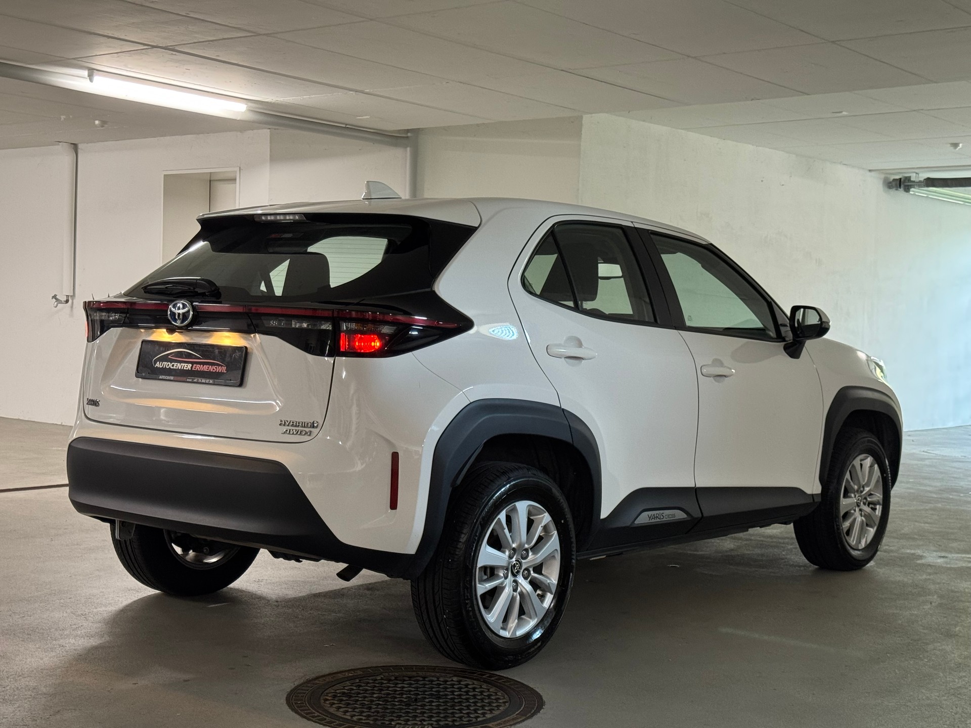 TOYOTA Yaris Cross 1.5 Comfort e-CVT AWDi CH-Fahrzeug-image-6