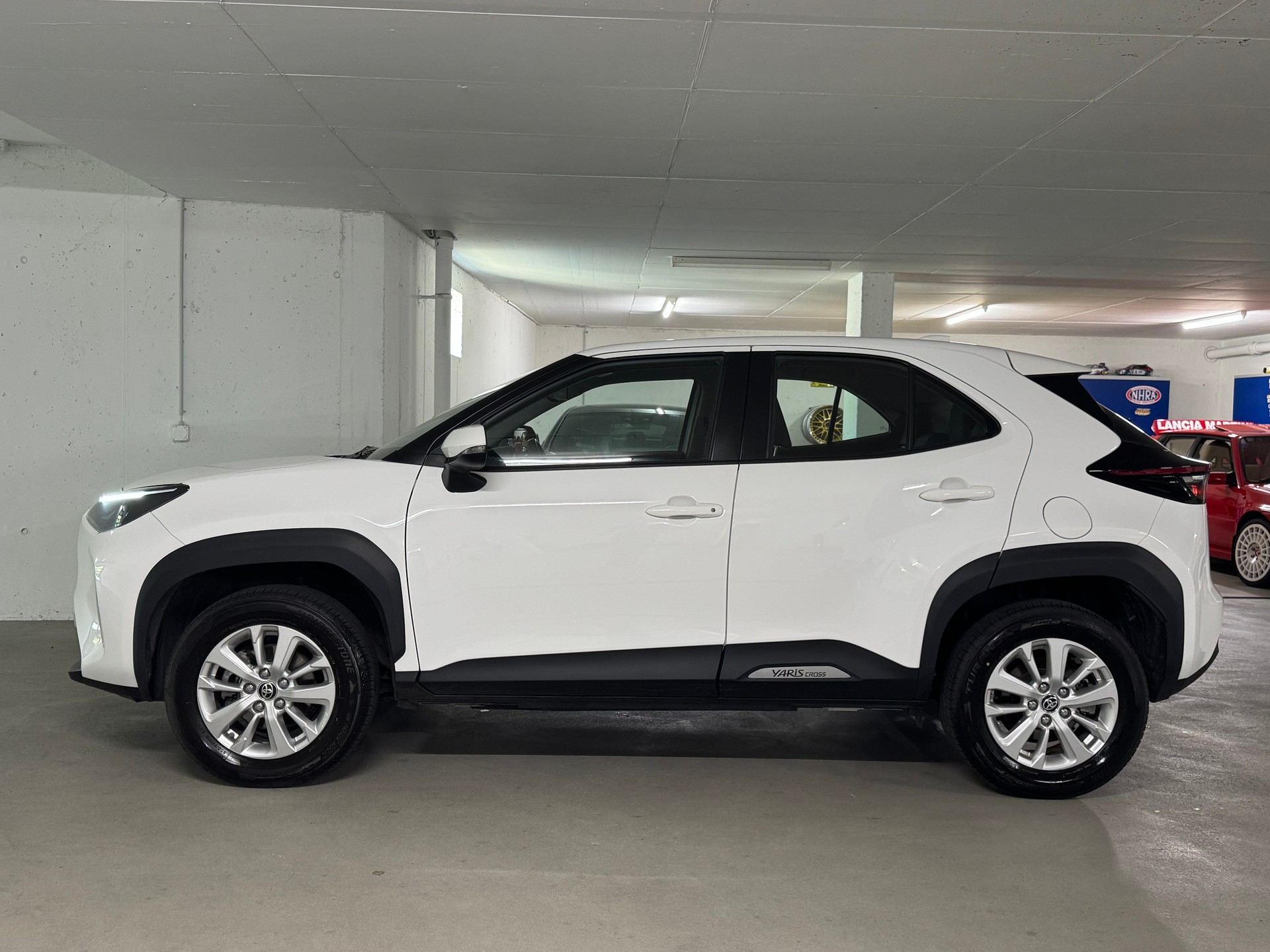 TOYOTA Yaris Cross 1.5 Comfort e-CVT AWDi CH-Fahrzeug-image-3
