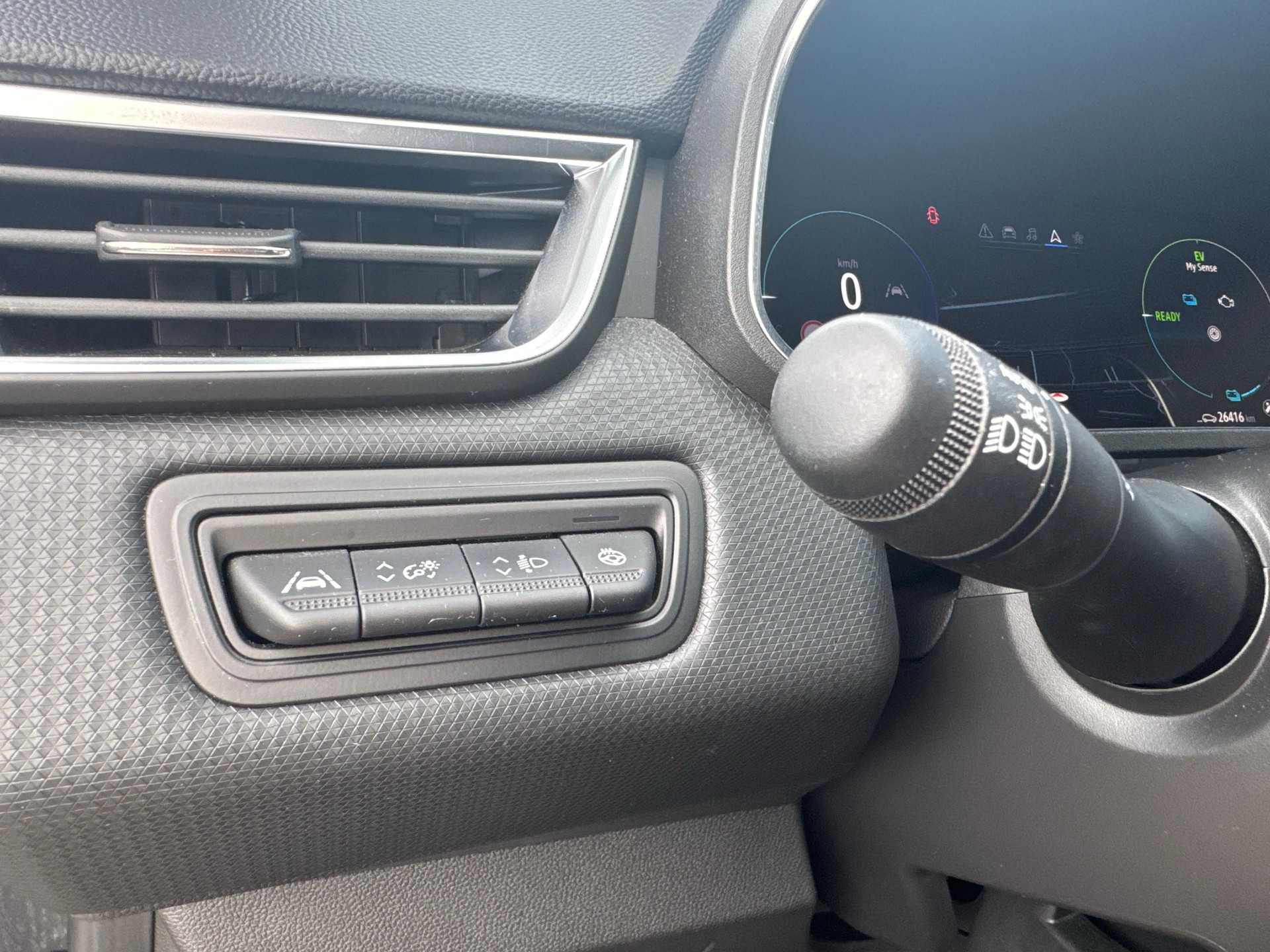 MITSUBISHI Colt 1.6 HEV Instyle-image-17