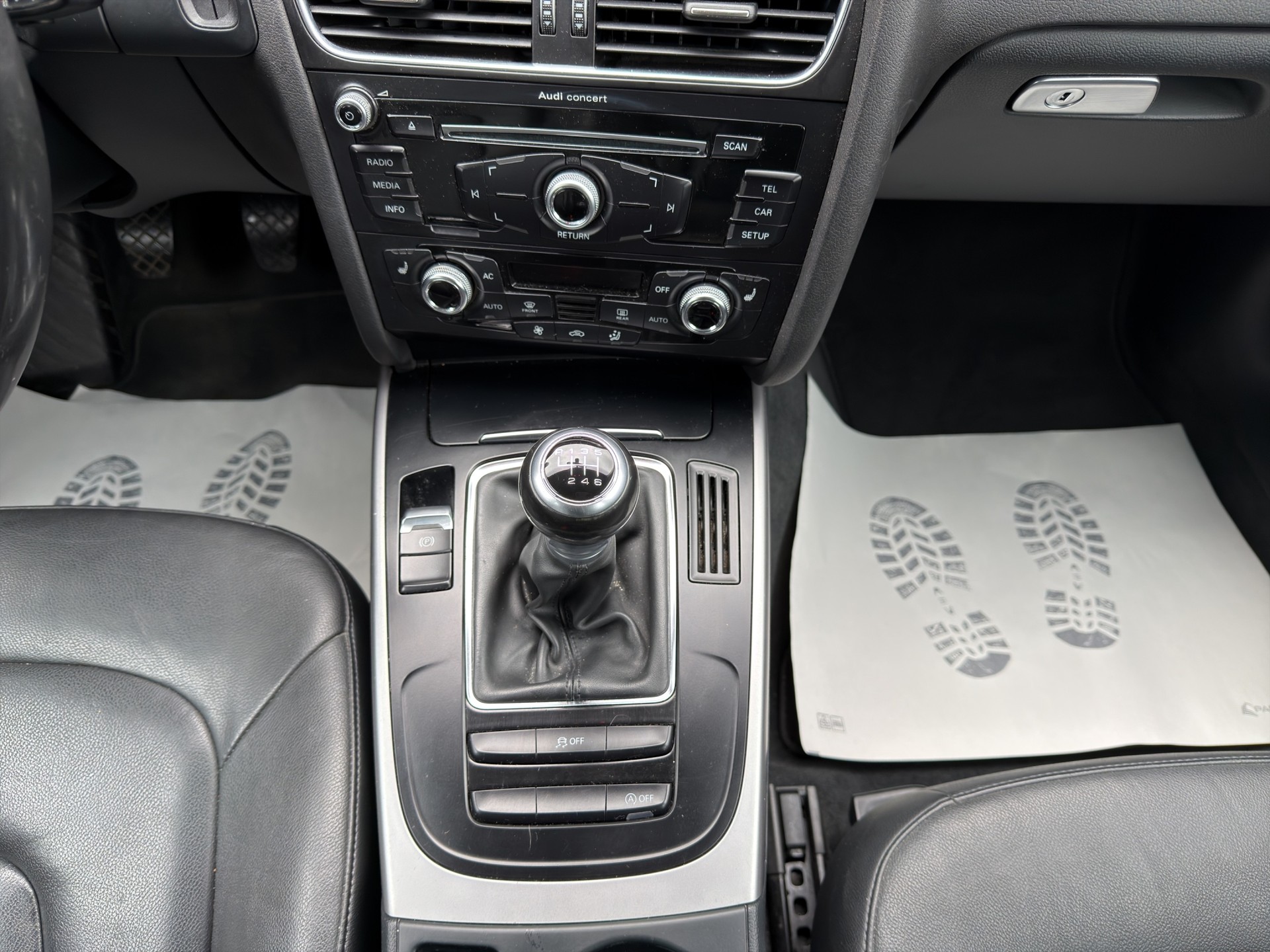 AUDI A4 Avant 2.0 TFSI-image-11