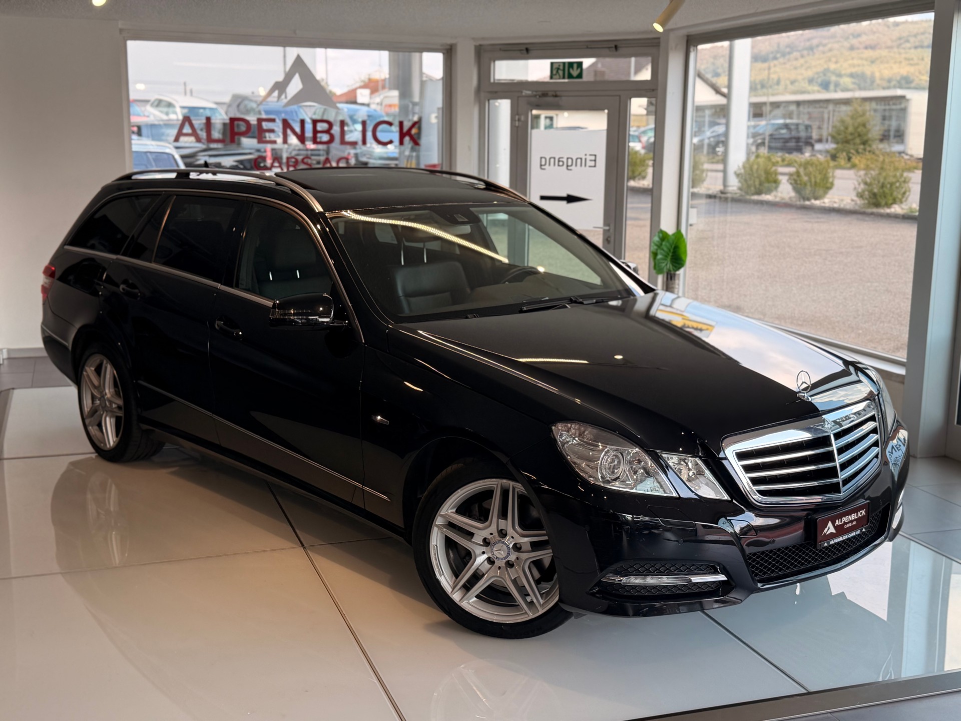 MERCEDES-BENZ E 350 CGI BlueEfficiency Elégance 4Matic 7G-Tronic-image-1