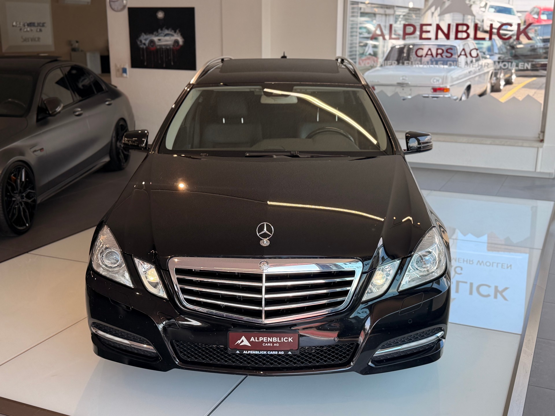 MERCEDES-BENZ E 350 CGI BlueEfficiency Elégance 4Matic 7G-Tronic-image-3