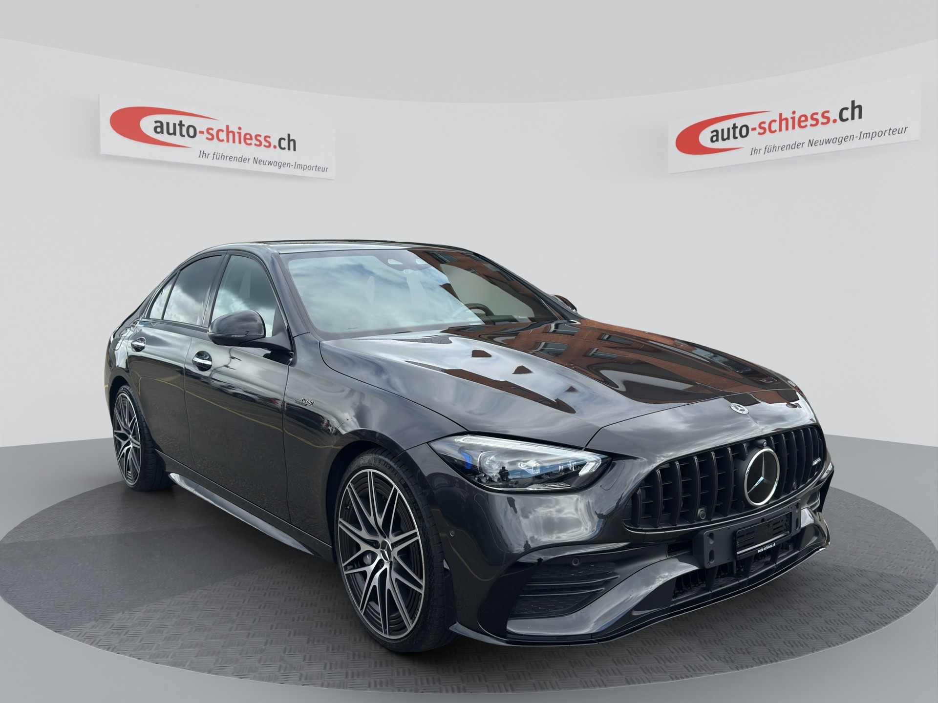 MERCEDES-BENZ C 43 AMG 4 Matic Night-showroom-element-1