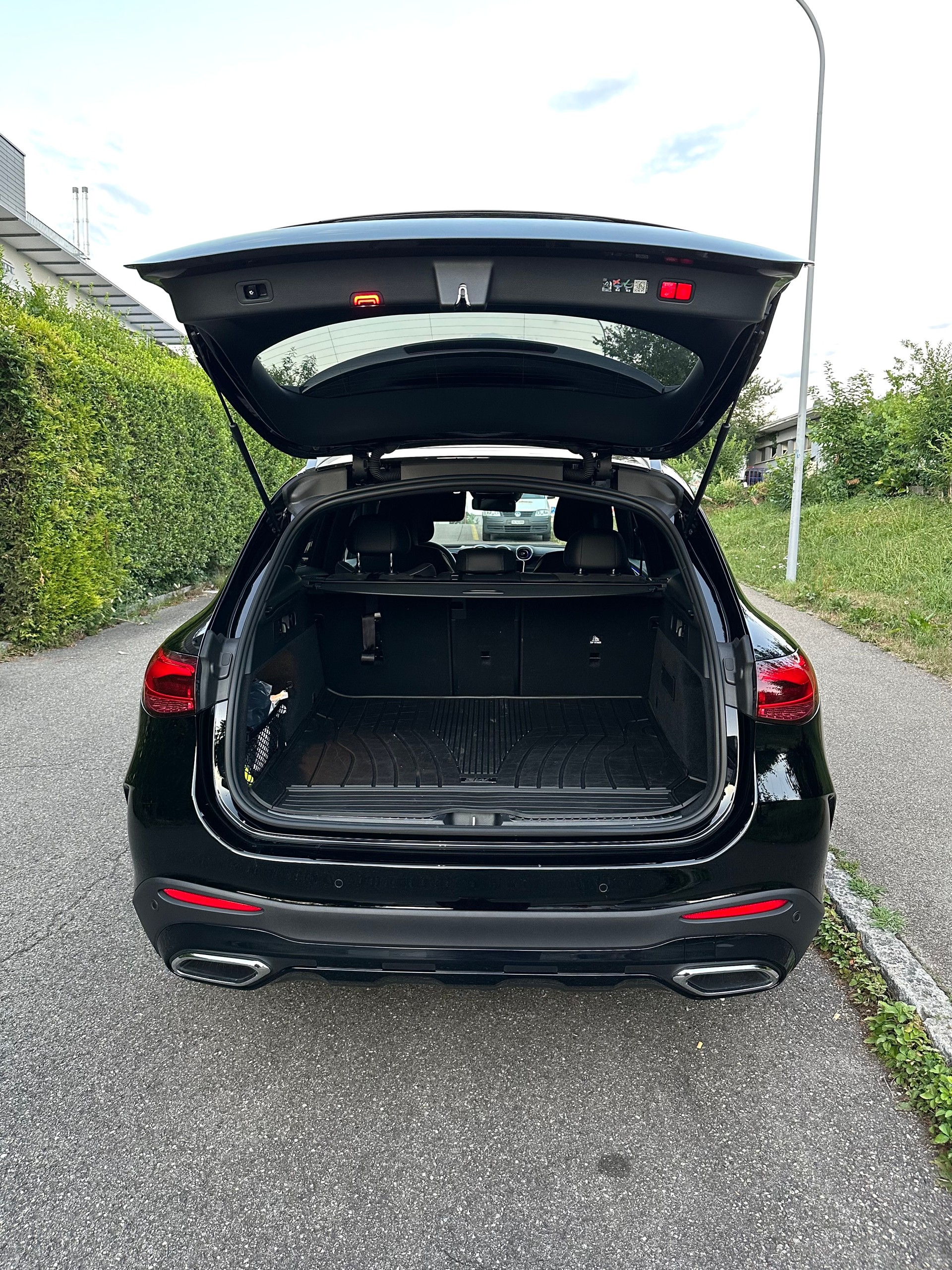 MERCEDES-BENZ GLC 220 d Avantgarde 4matic-image-5