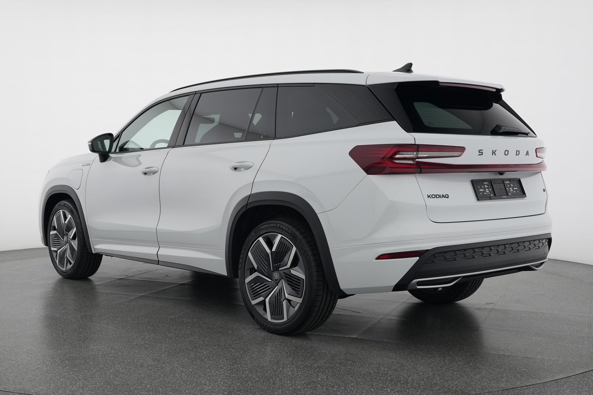 SKODA Kodiaq 1.5 TSI PHEV Sportline-image-2