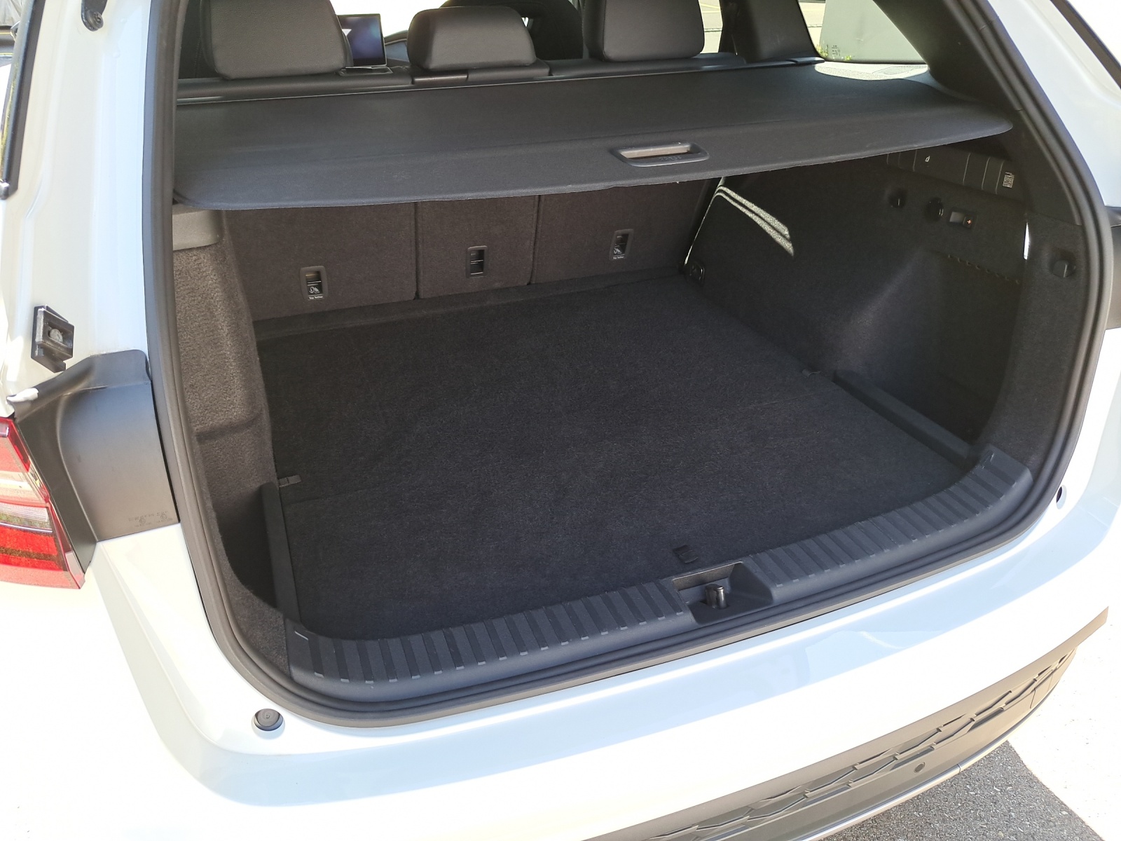 SKODA Kodiaq 1.5 TSI PHEV Sportline-image-17