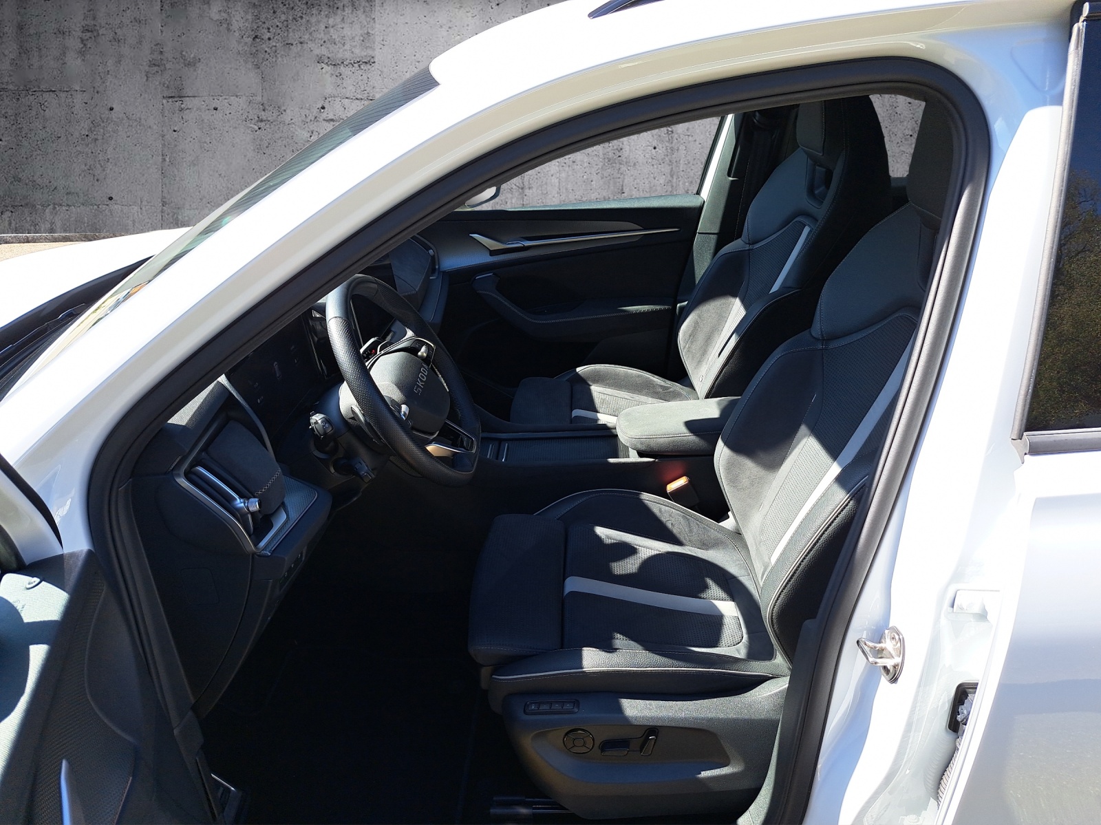 SKODA Kodiaq 1.5 TSI PHEV Sportline-image-9