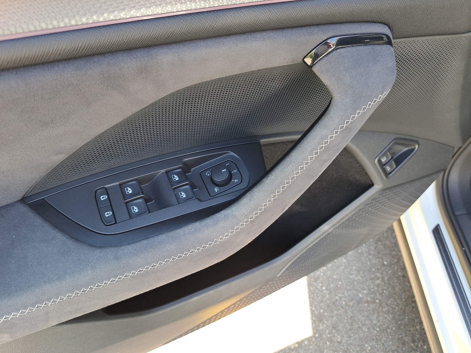 SKODA Kodiaq 1.5 TSI PHEV Sportline-image-23