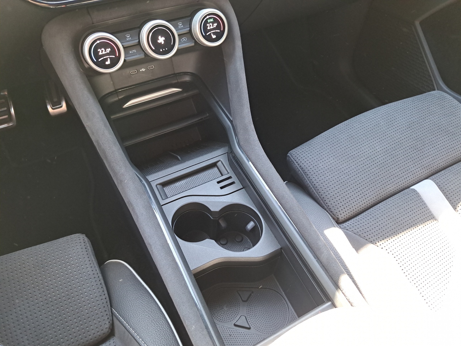 SKODA Kodiaq 1.5 TSI PHEV Sportline-image-12