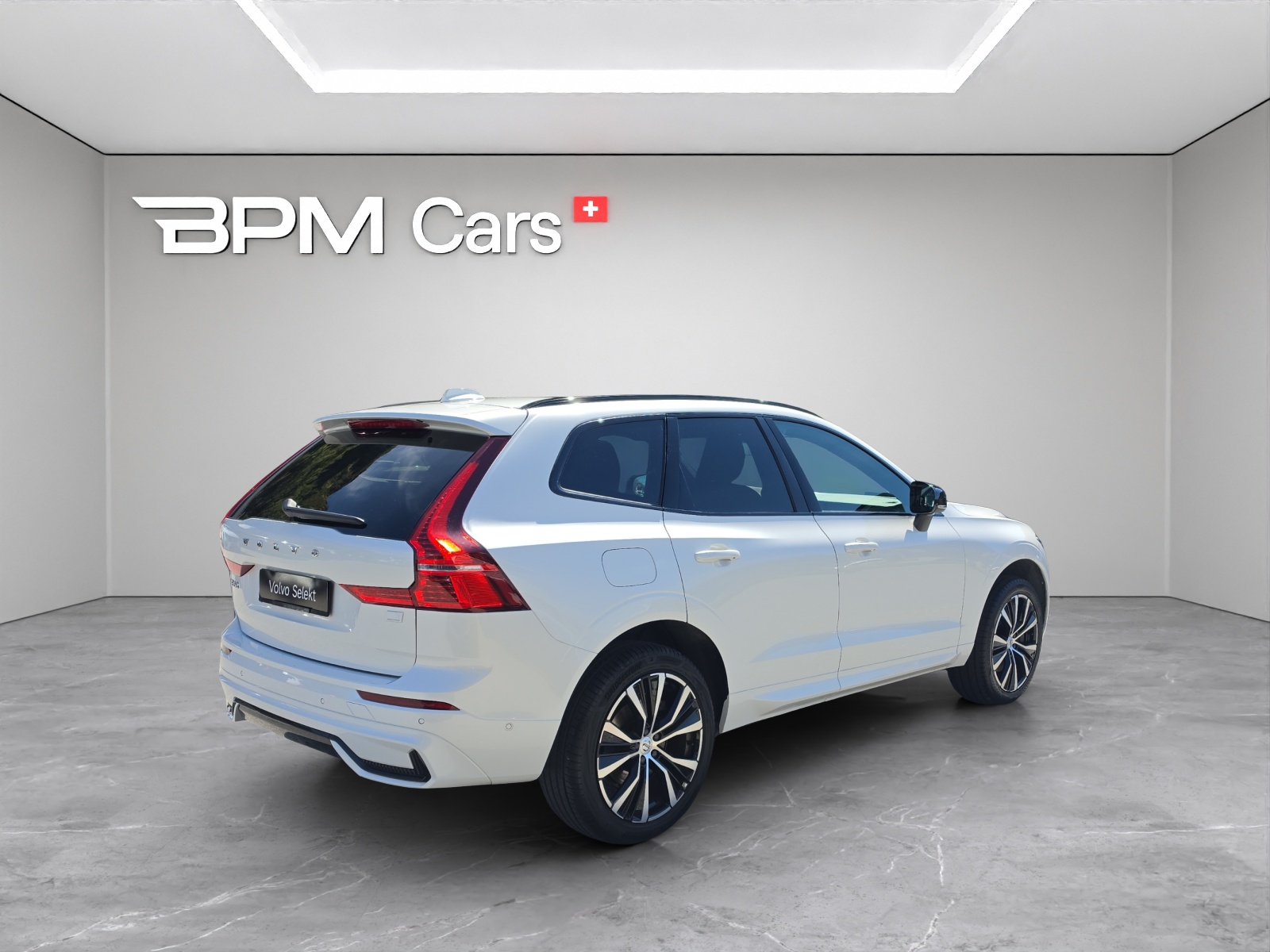 VOLVO XC60 2.0 T6 TE Ultimate Dark eAWD-image-5