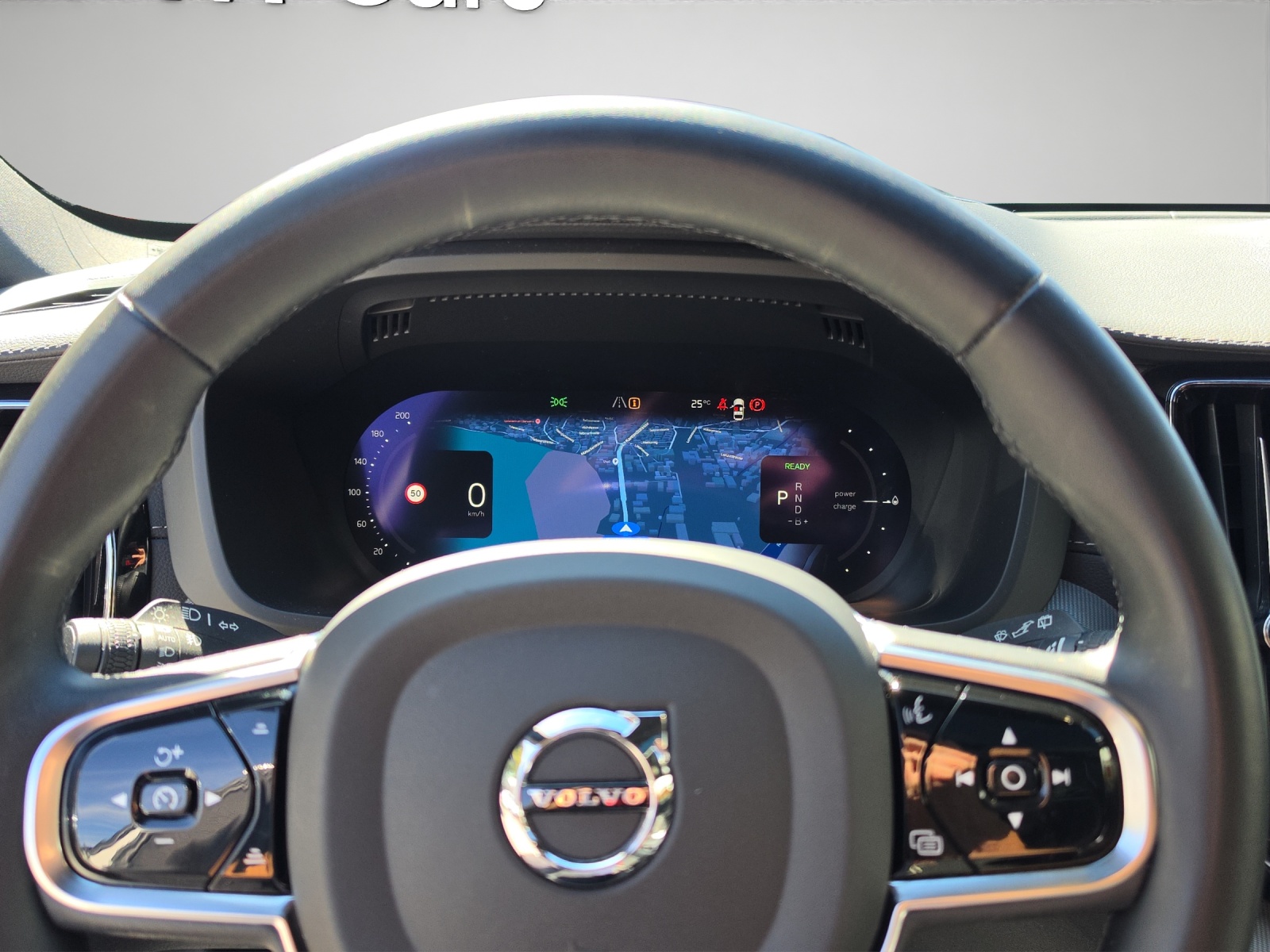 VOLVO XC60 2.0 T6 TE Ultimate Dark eAWD-image-15