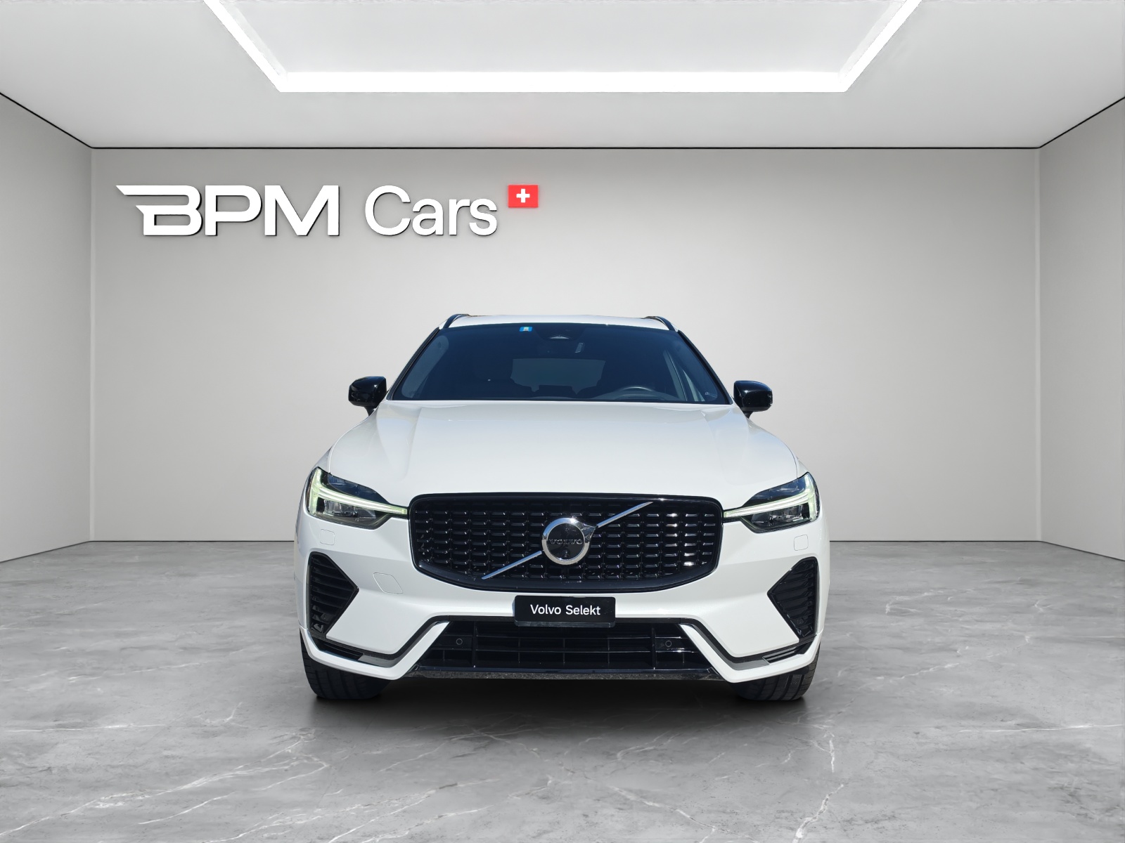 VOLVO XC60 2.0 T6 TE Ultimate Dark eAWD-showroom-element-2