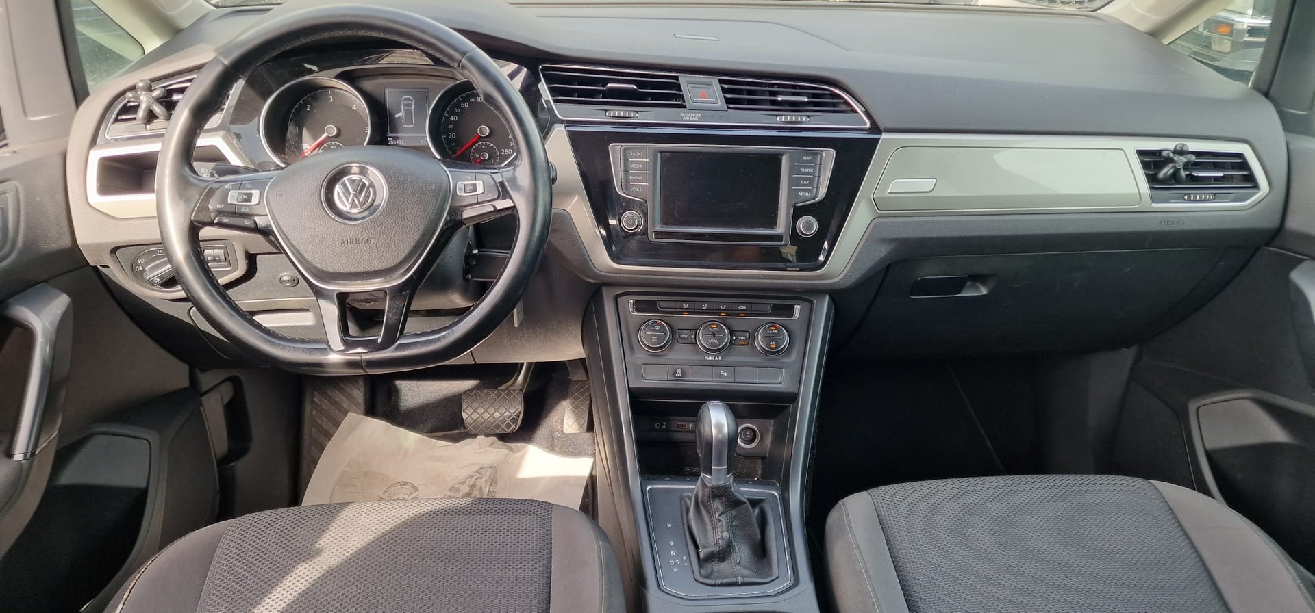 VW Touran 1.6 TDI BlueMotion Technology Trendline DSG-image-5