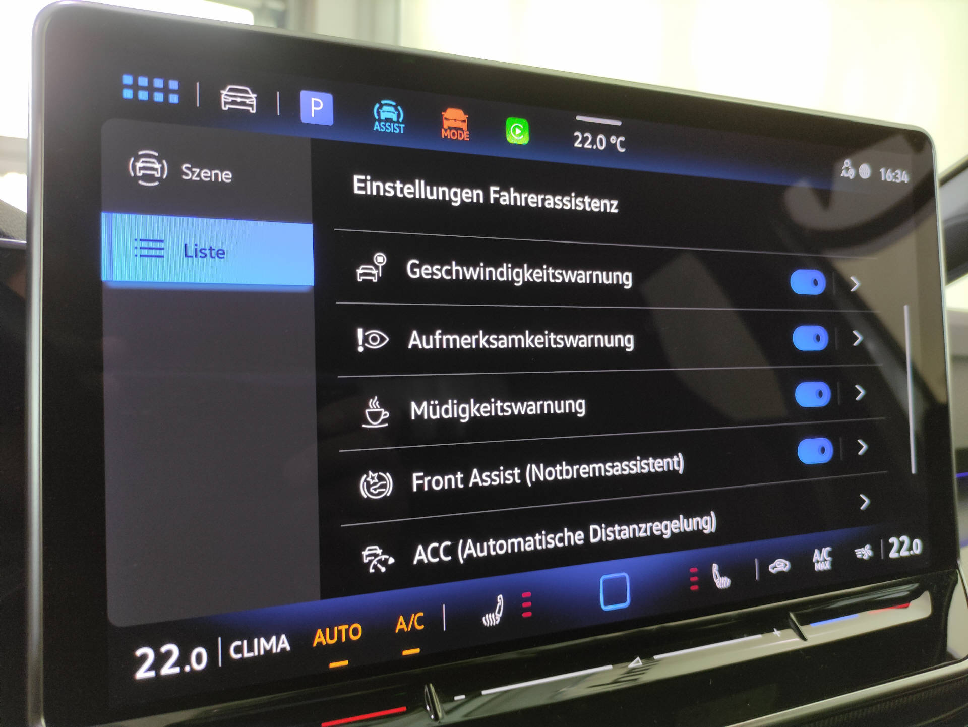VW Golf VIII 1.5 eTSI R-Line Black-Style-image-8